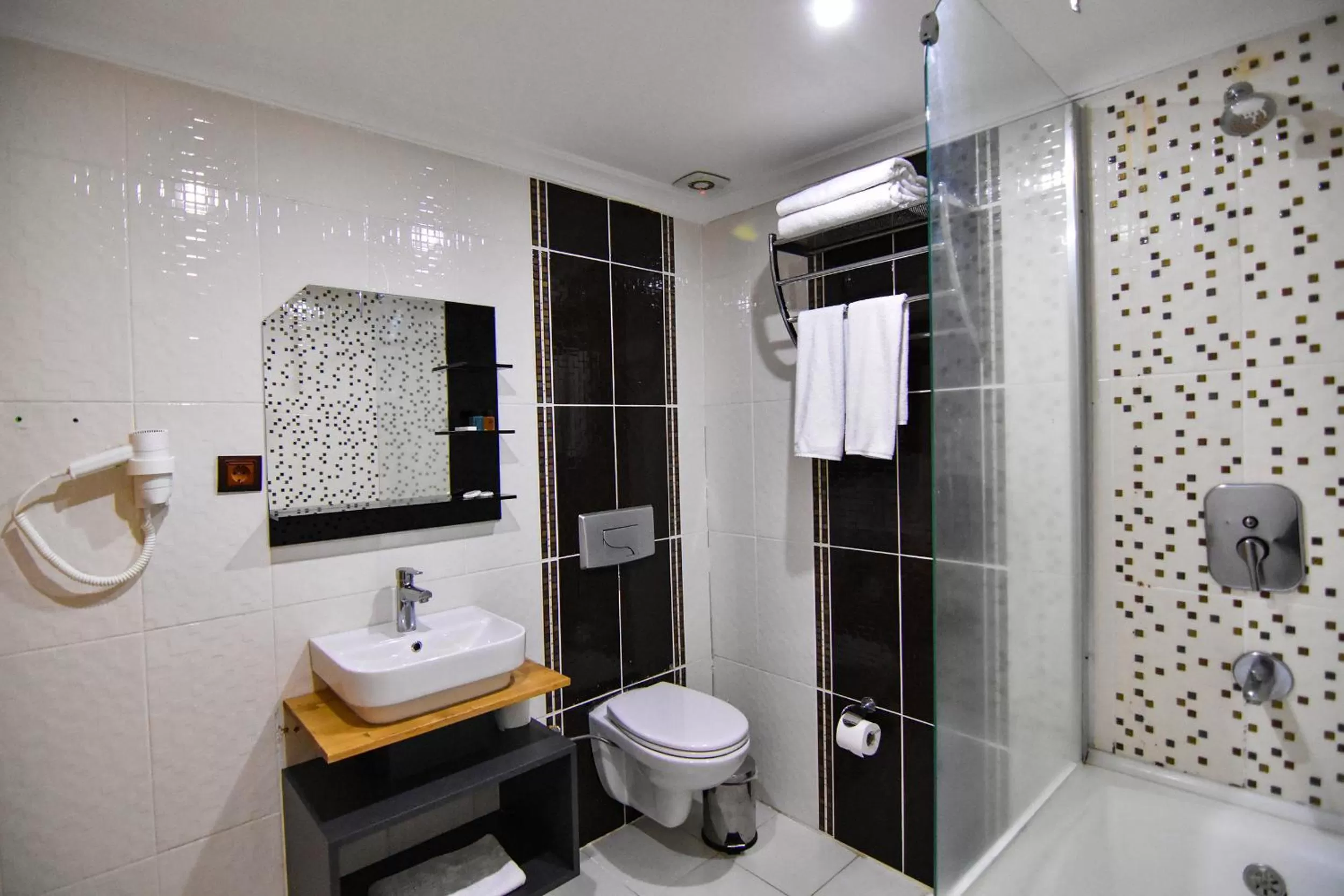 Bathroom in Sandal Otel