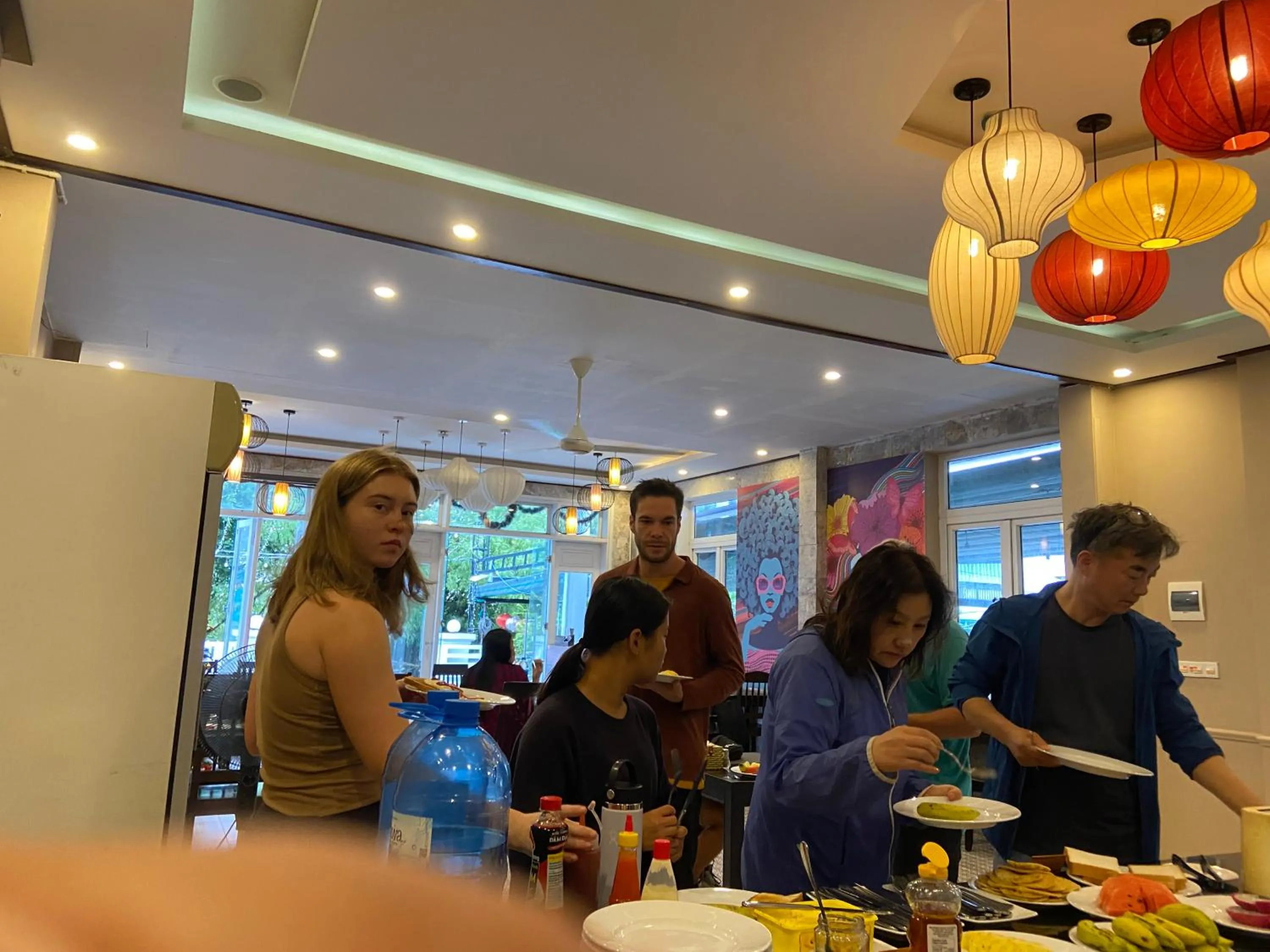 Golden Bell Backpacker Hotel & Pool Bar