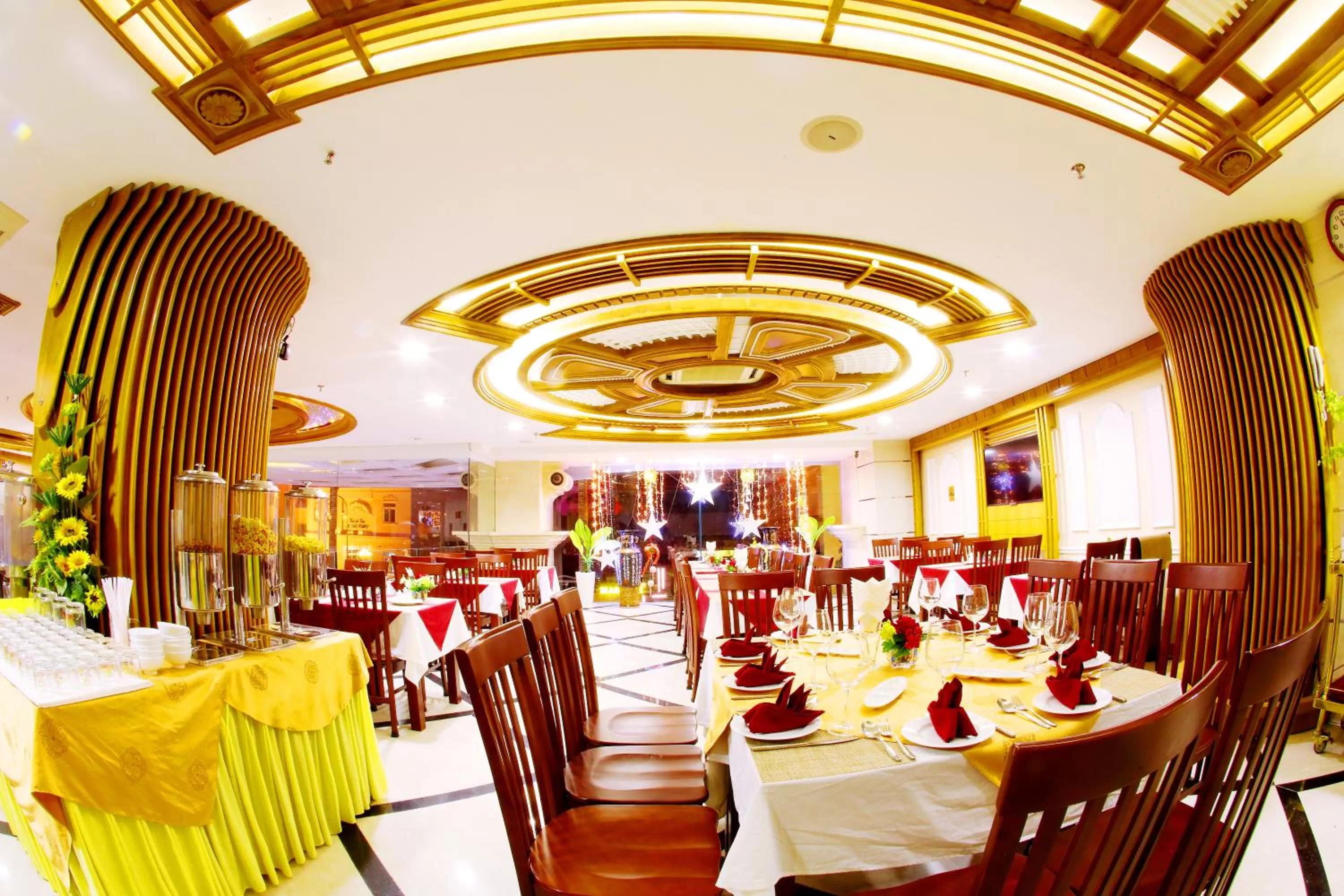 Restaurant/places to eat in Holiday One Can Tho Hotel