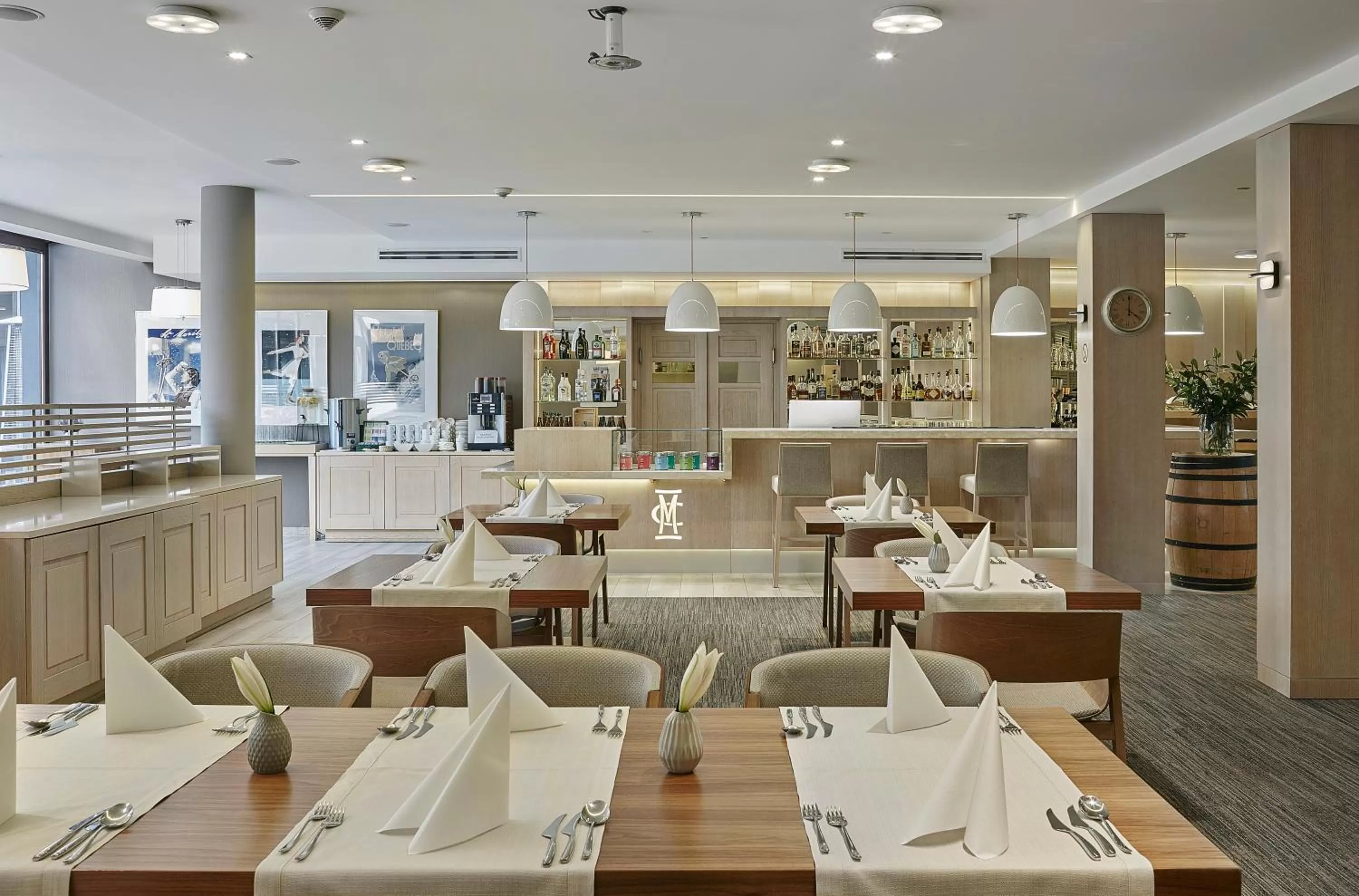 Restaurant/places to eat in Columna Medica