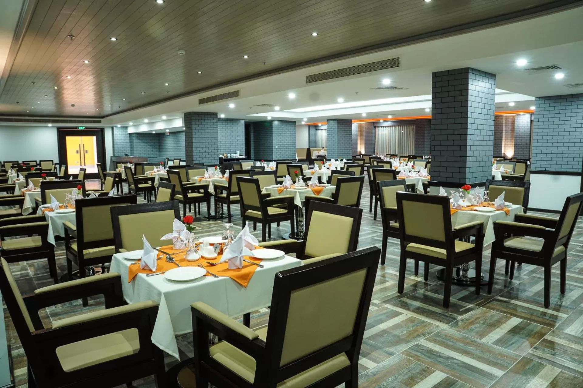 Restaurant/places to eat in Arman Hotel Juffair Mall
