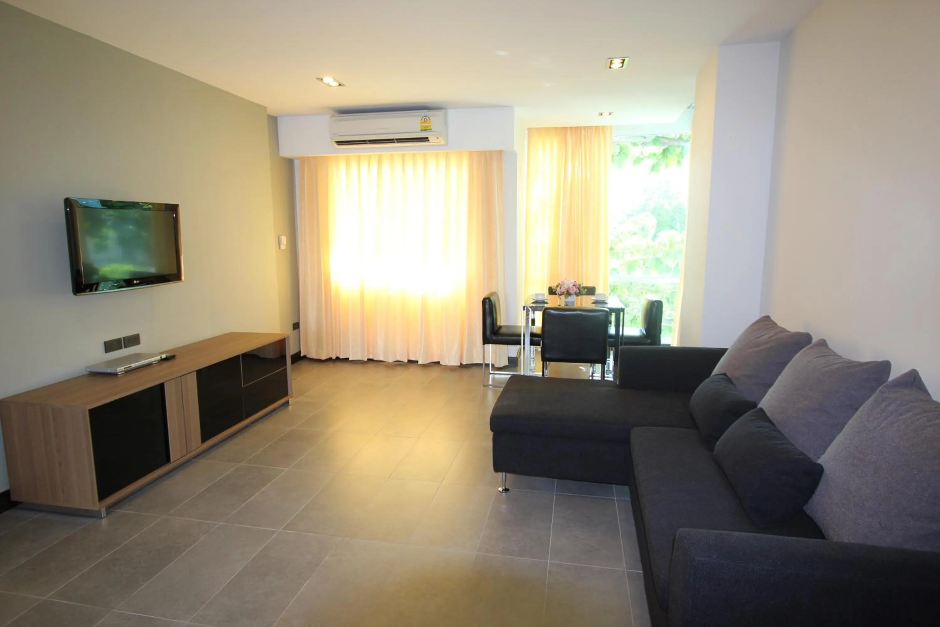 Living room, Seating Area in 14 Living