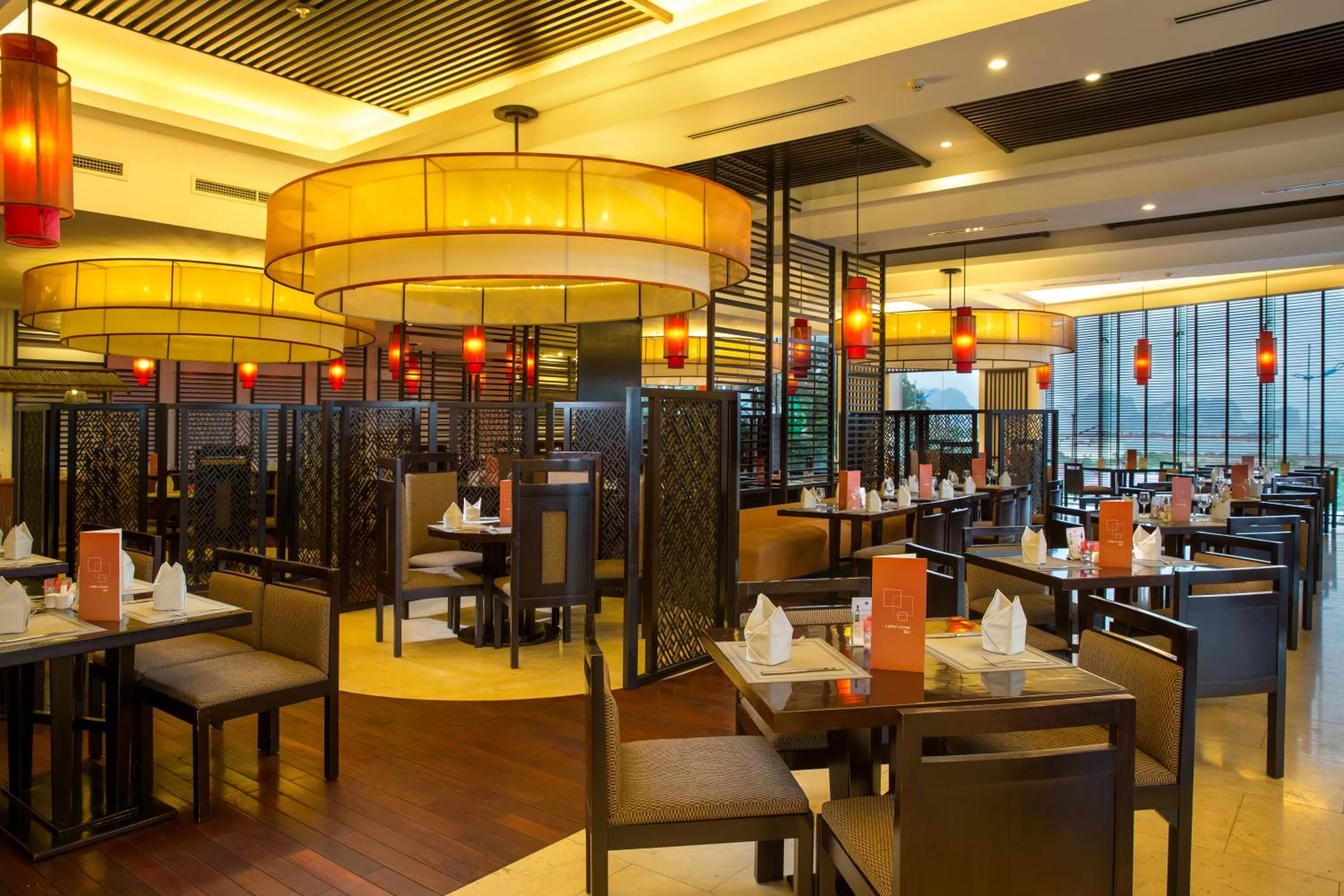 Restaurant/places to eat in Novotel Ha Long Bay Hotel