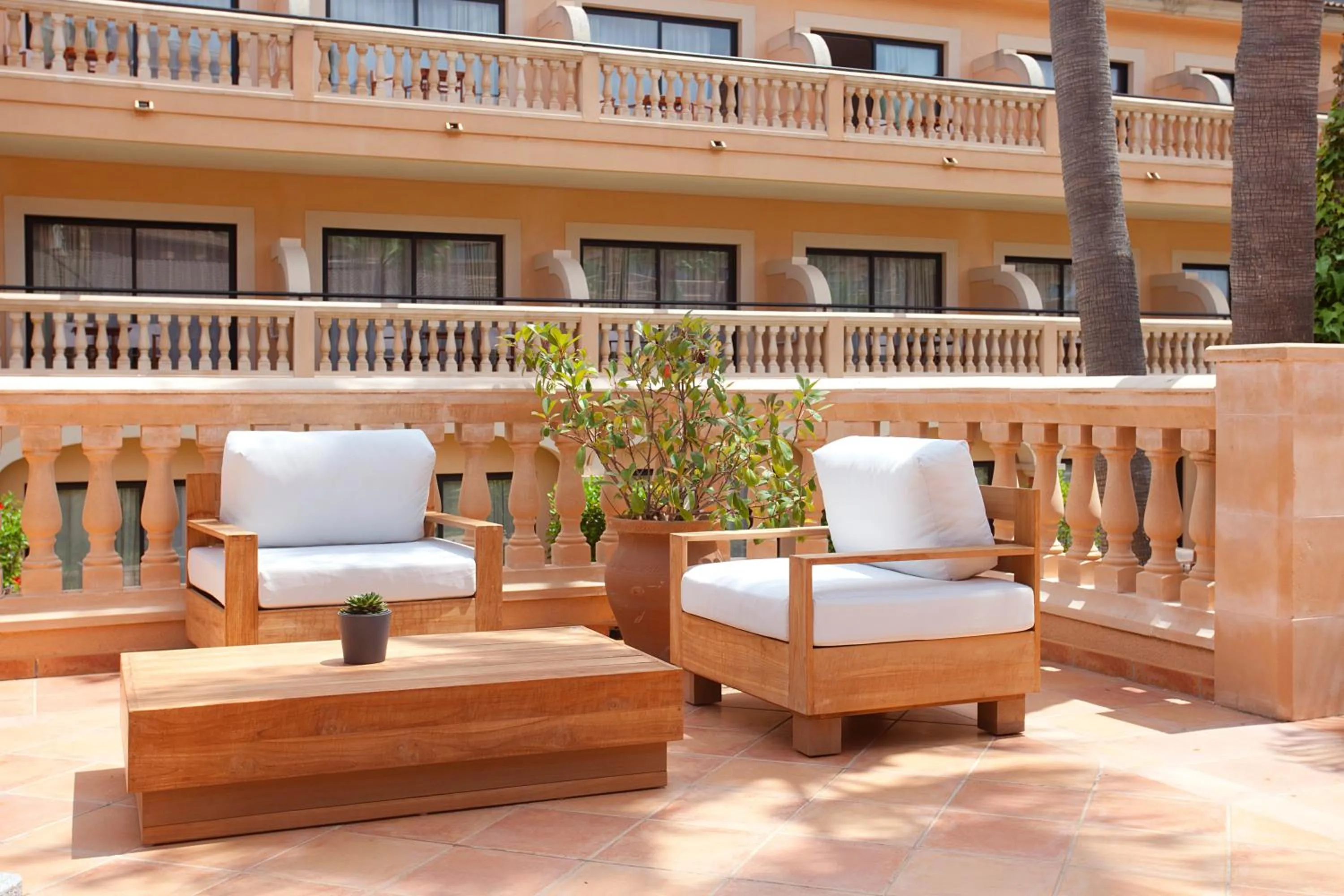 Patio in Mon Port Hotel & Spa