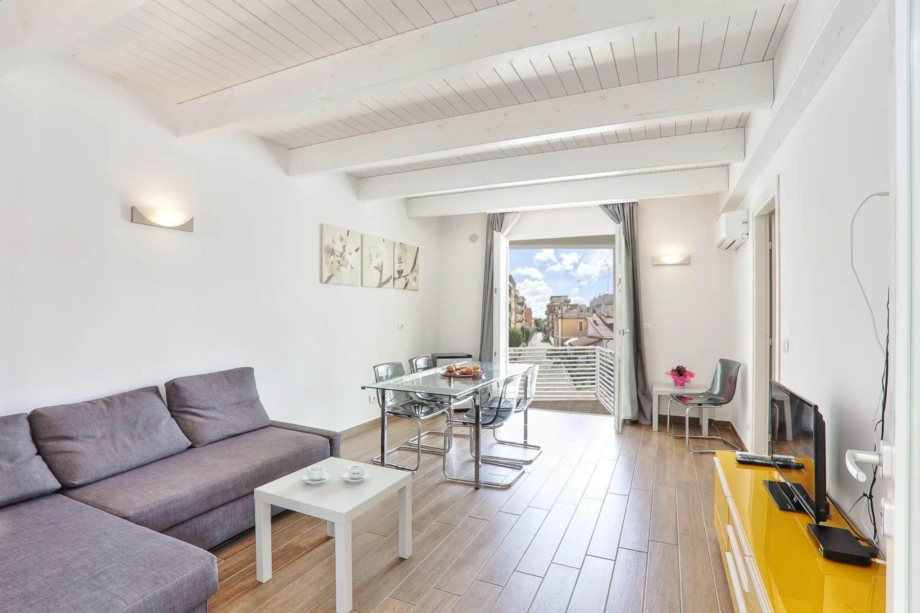 Family Two-Bedroom Suite in Hotel La Pineta Family Two-Bedroom Suite in Hotel La Pineta