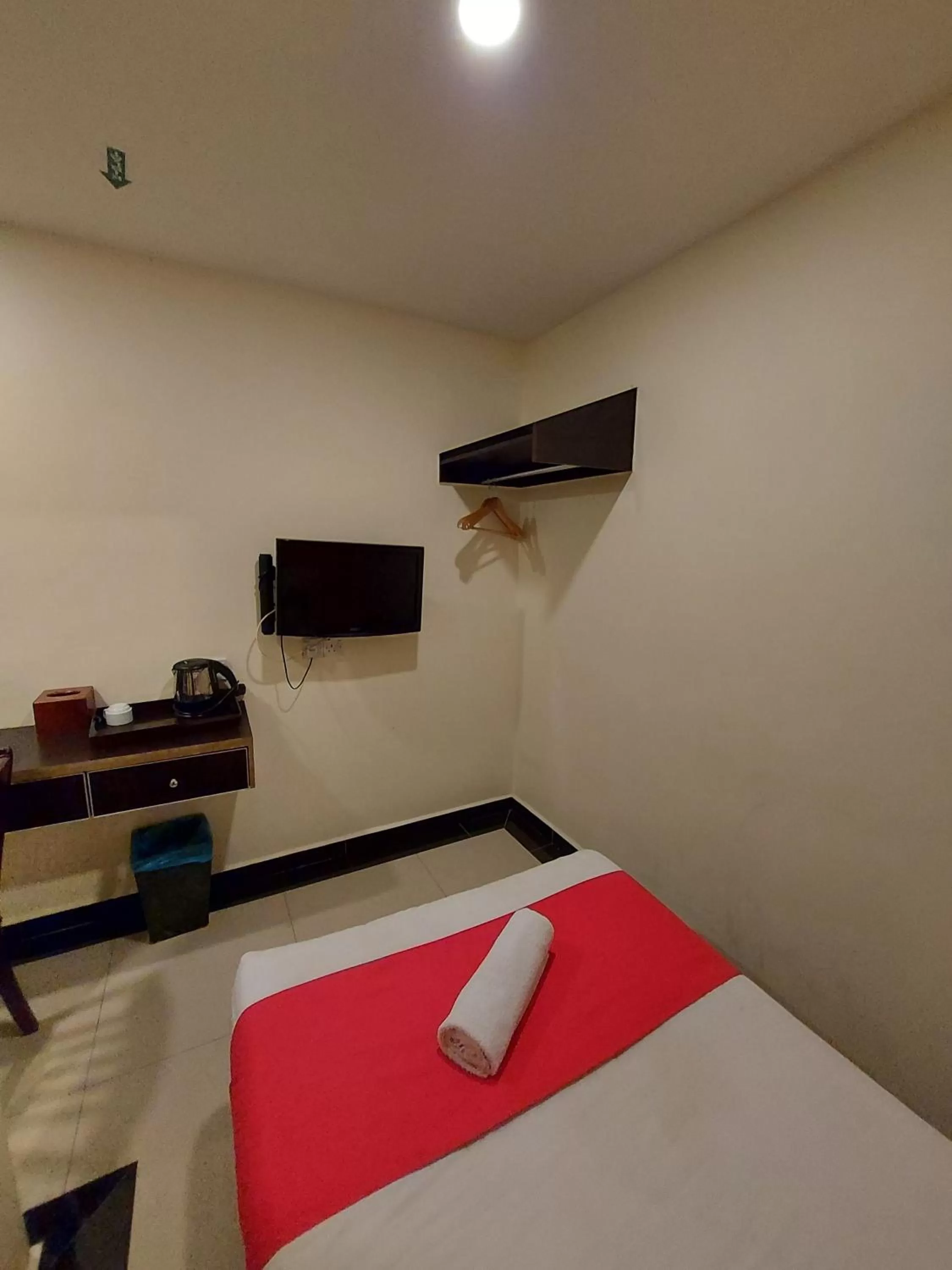 TV and multimedia, Bed in HOTEL SAHARA SDN BHD