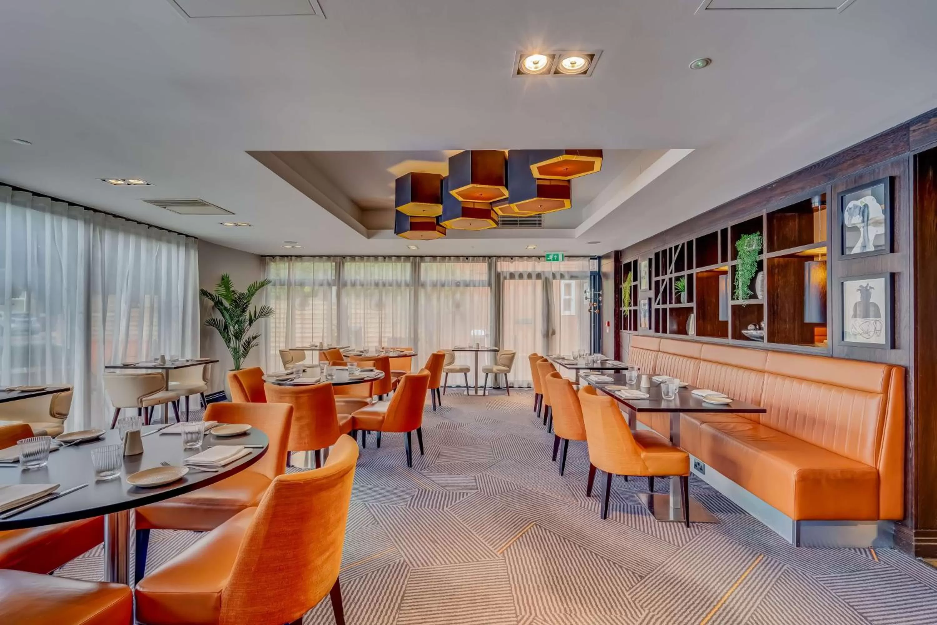 Restaurant/places to eat in DoubleTree by Hilton London Ealing