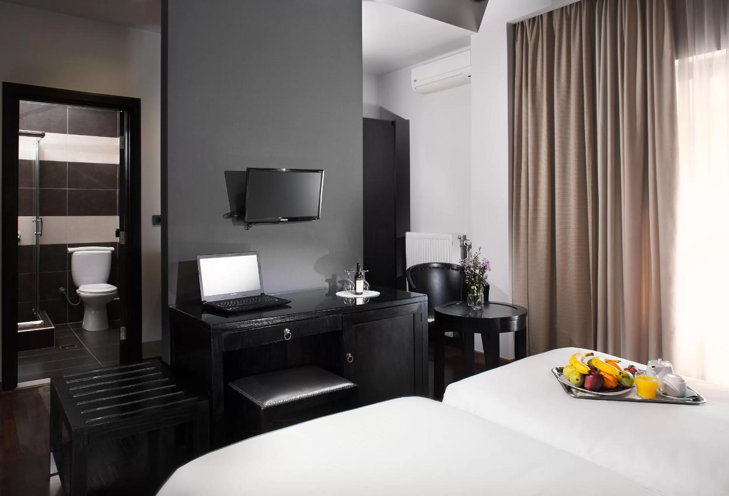 TV and multimedia, Bed in Areos