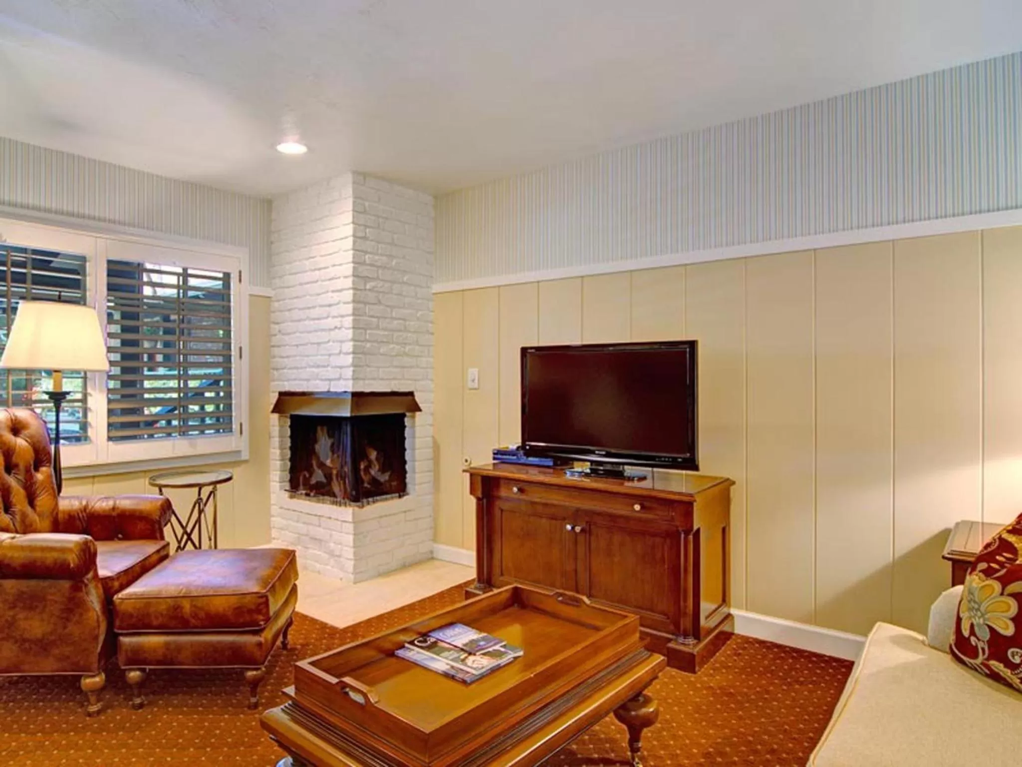 TV and multimedia in Wayside Inn