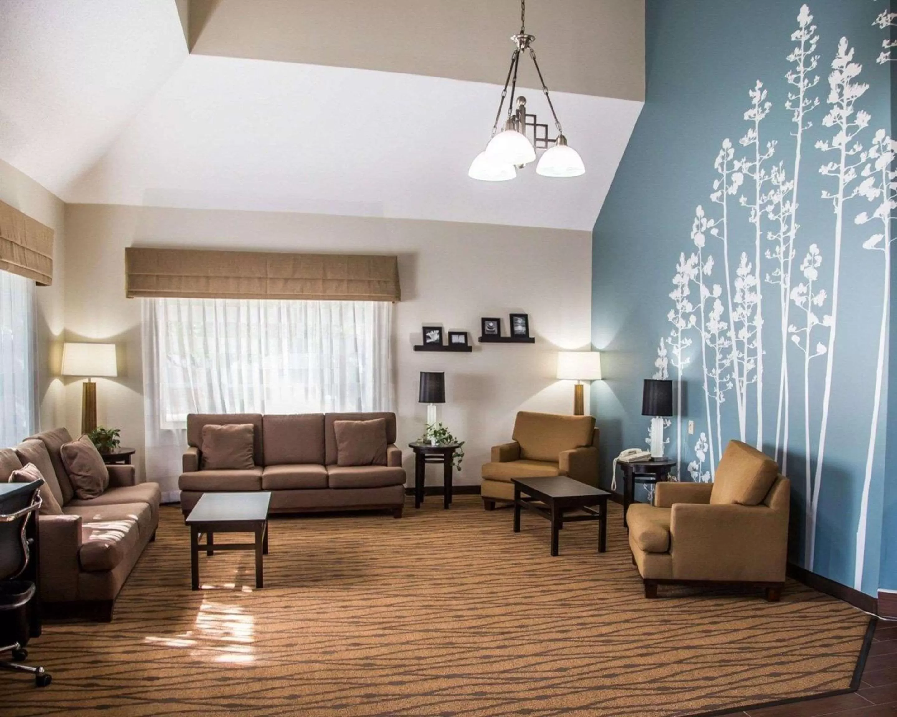 Lobby or reception in Sleep Inn & Suites Davenport - Quad Cities