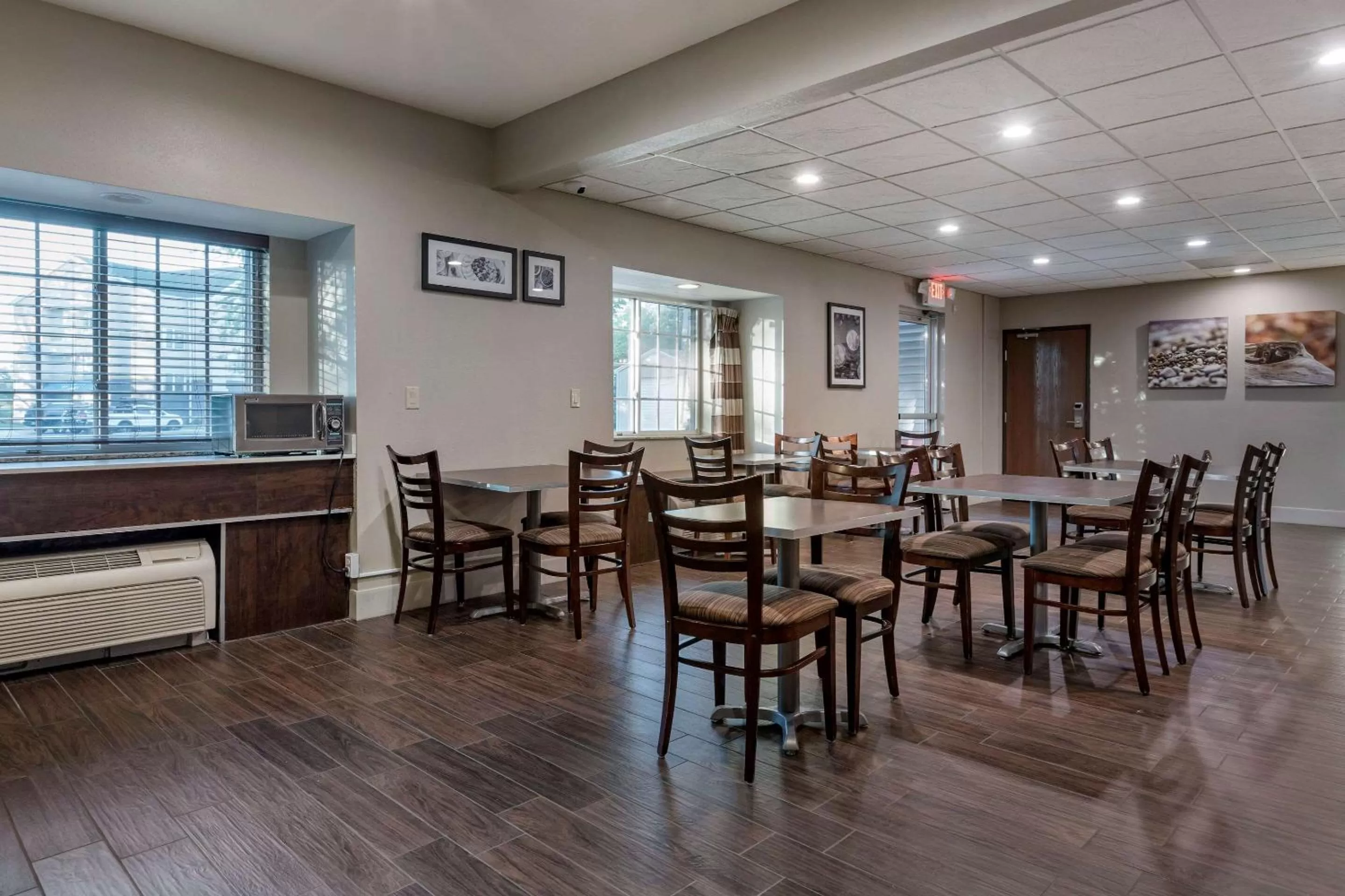 Breakfast in Sleep Inn & Suites