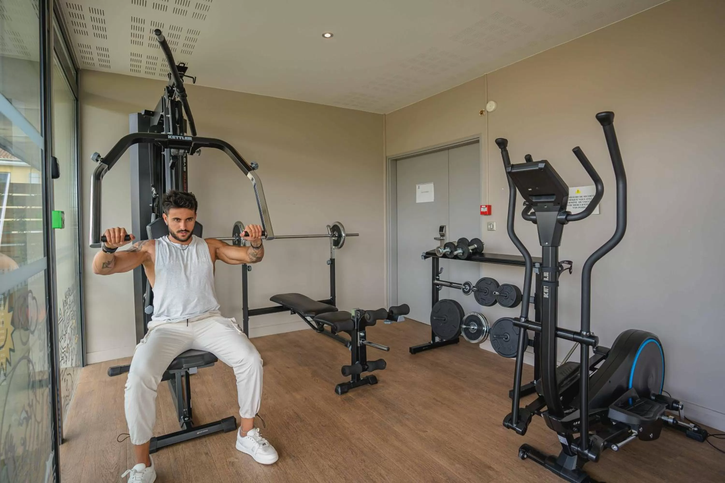 Fitness centre/facilities in Best Western Linko Aubagne