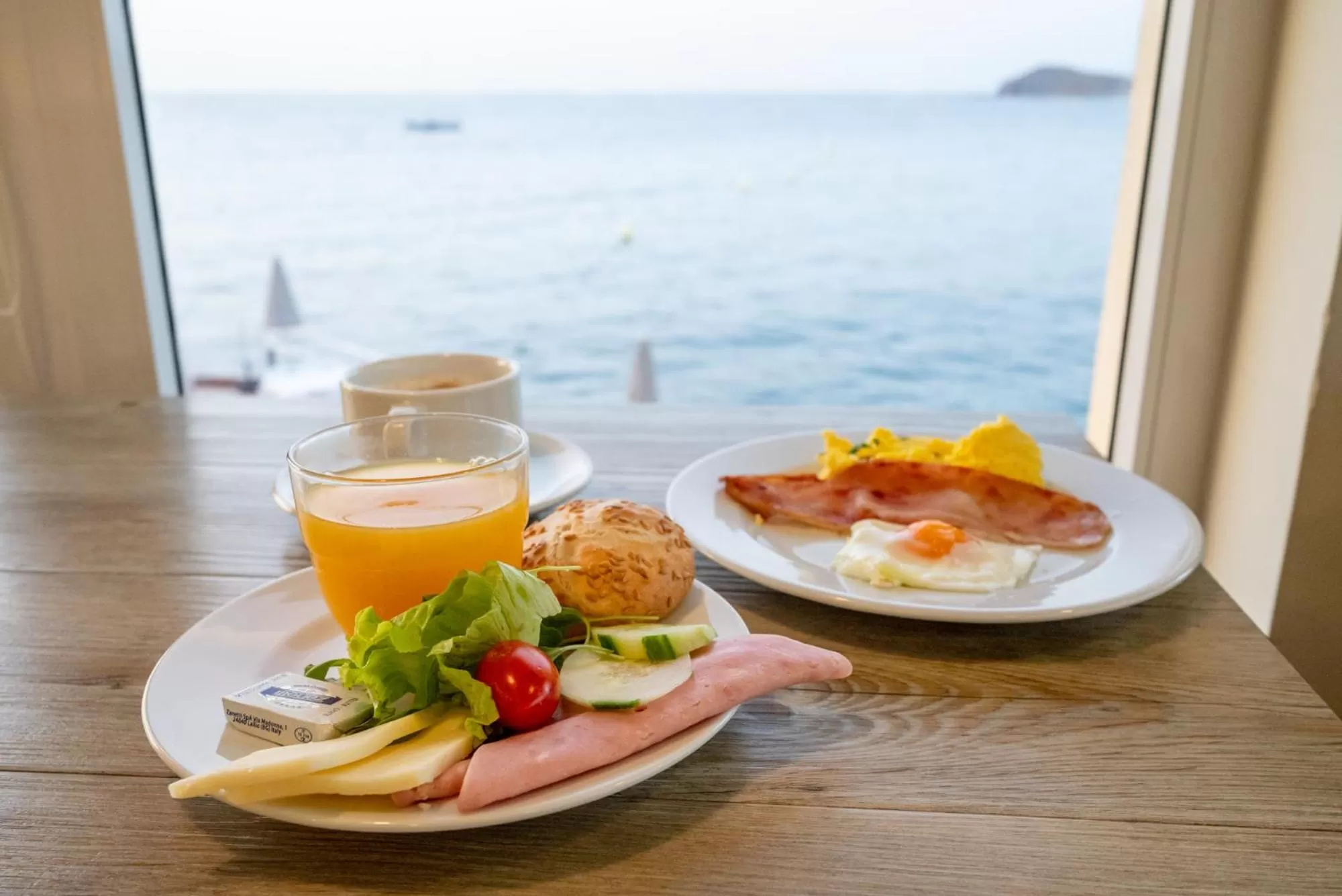 Breakfast in Hotel Médano