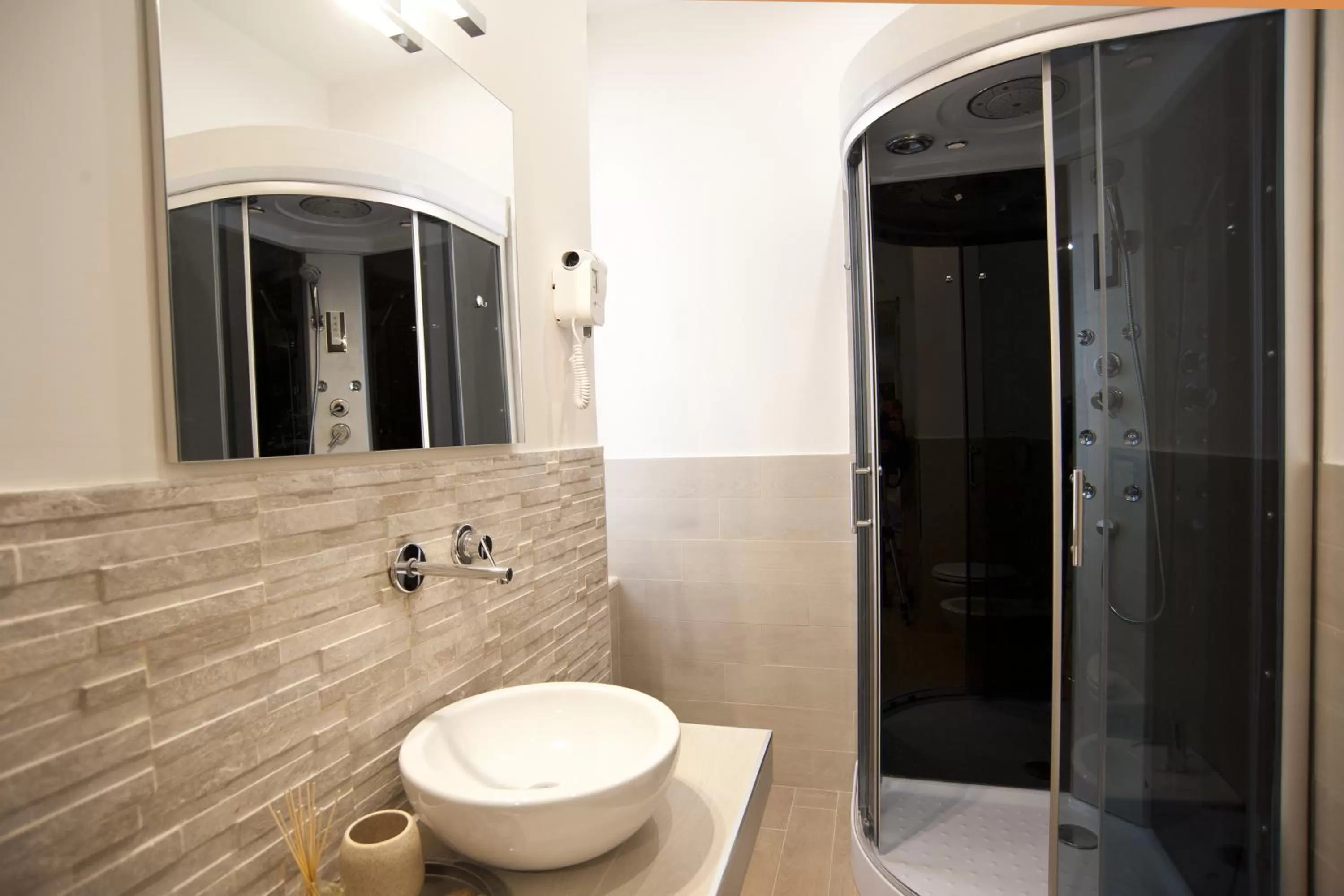 Day in Town House 62