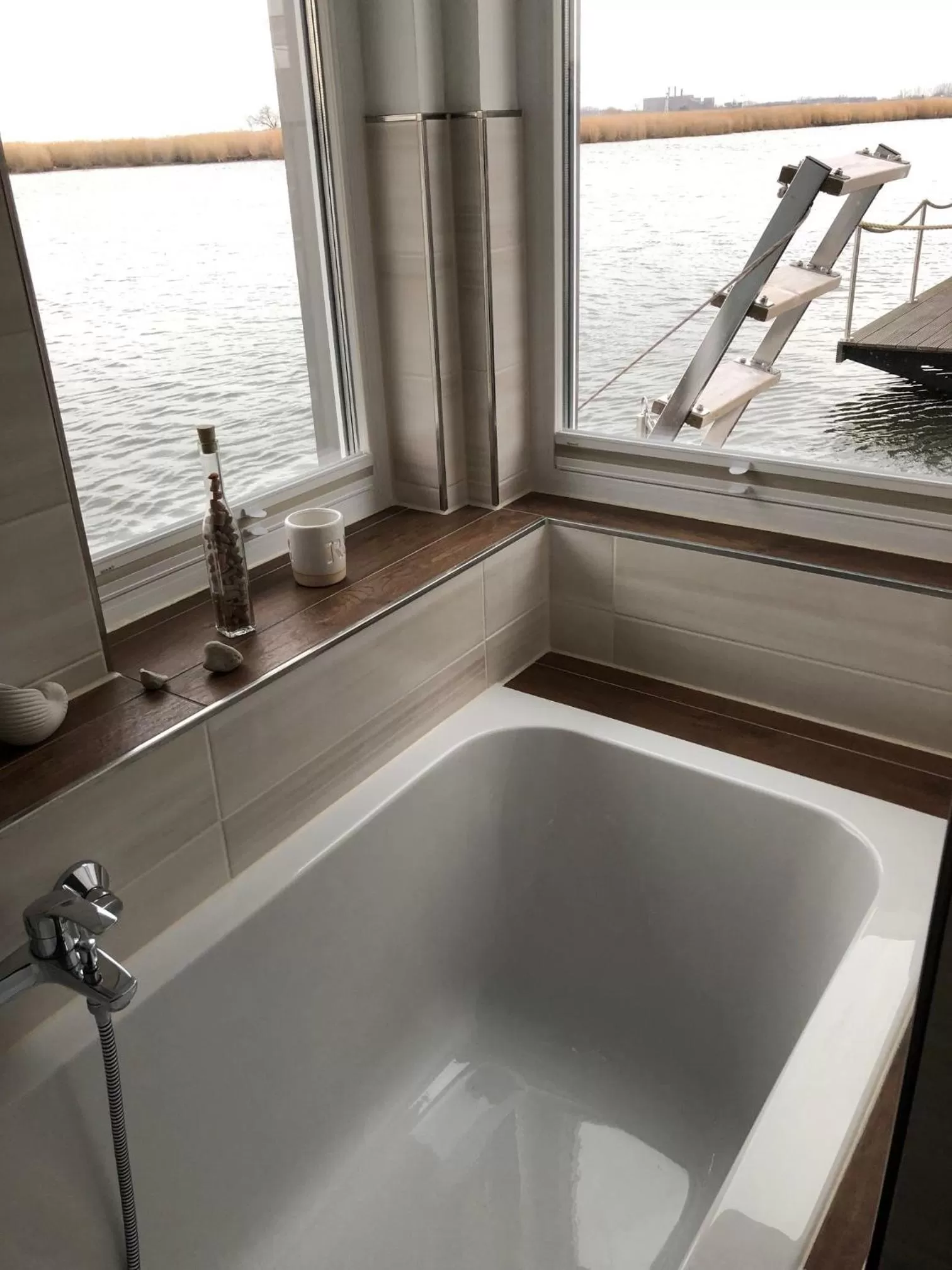 Bath in Schwimmende Häuser im BALTIC SEA RESORT