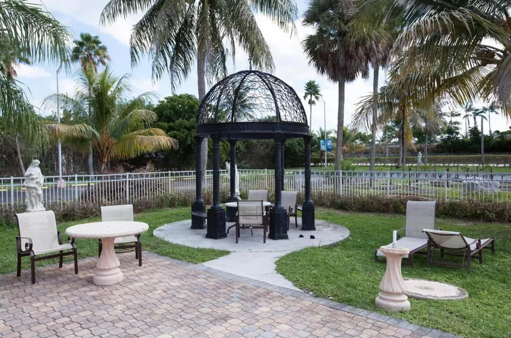 Garden in Miami Gardens Inn & Suites