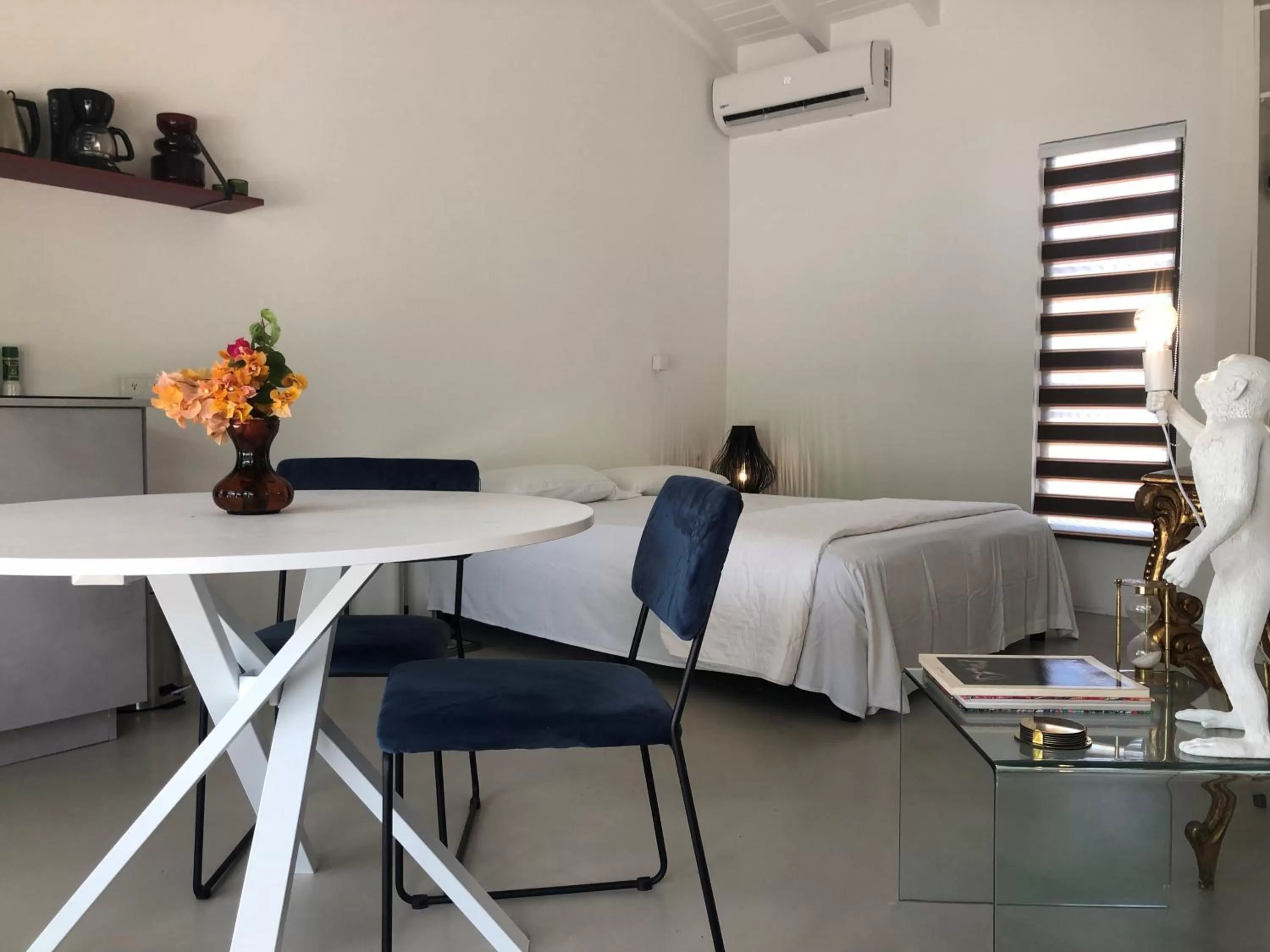 Bed in THUISHAVEN boutique mini-resort - fantastic garden and large pool - adults only