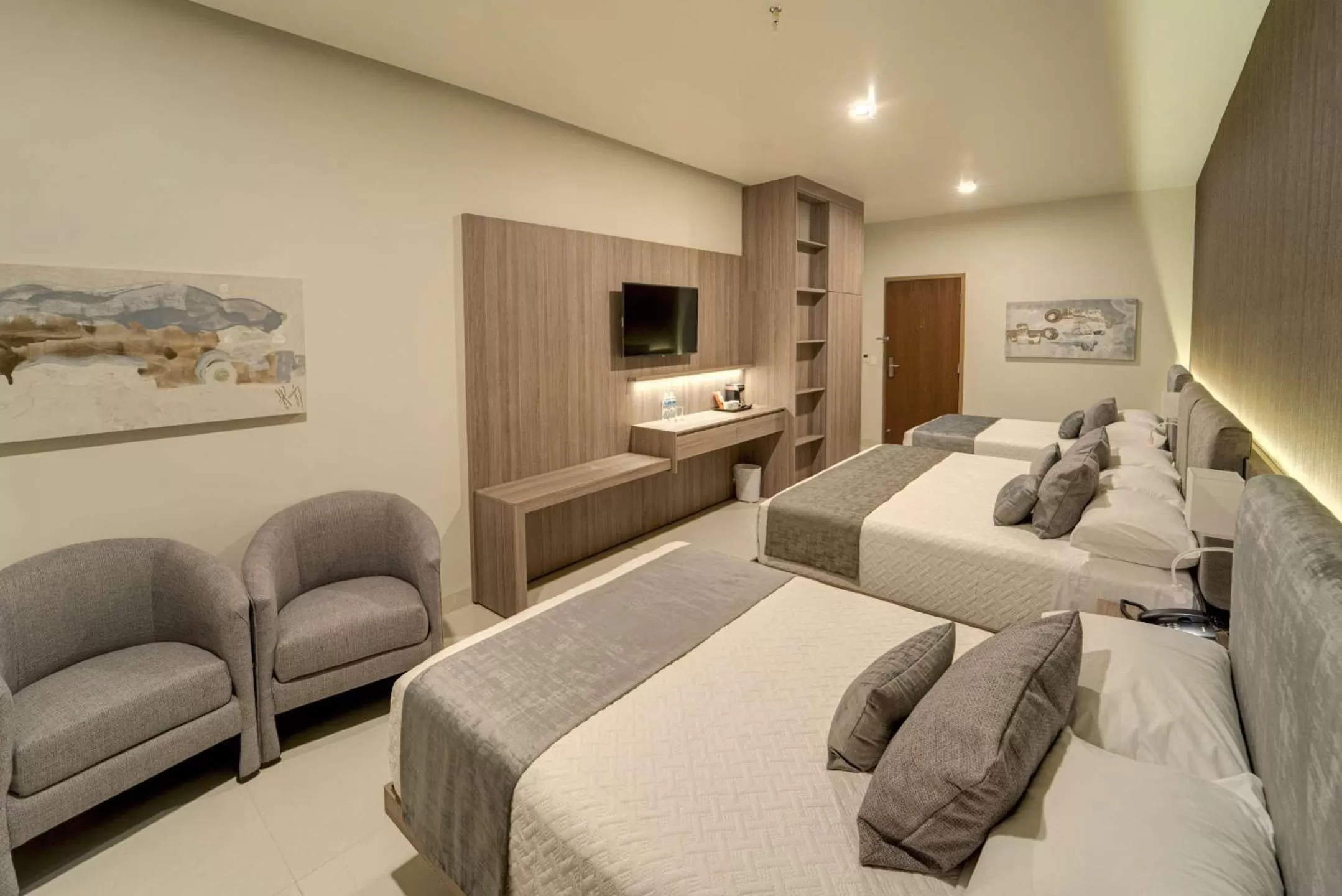 Photo of the whole room, Bed in Sara N Hotel & Spa