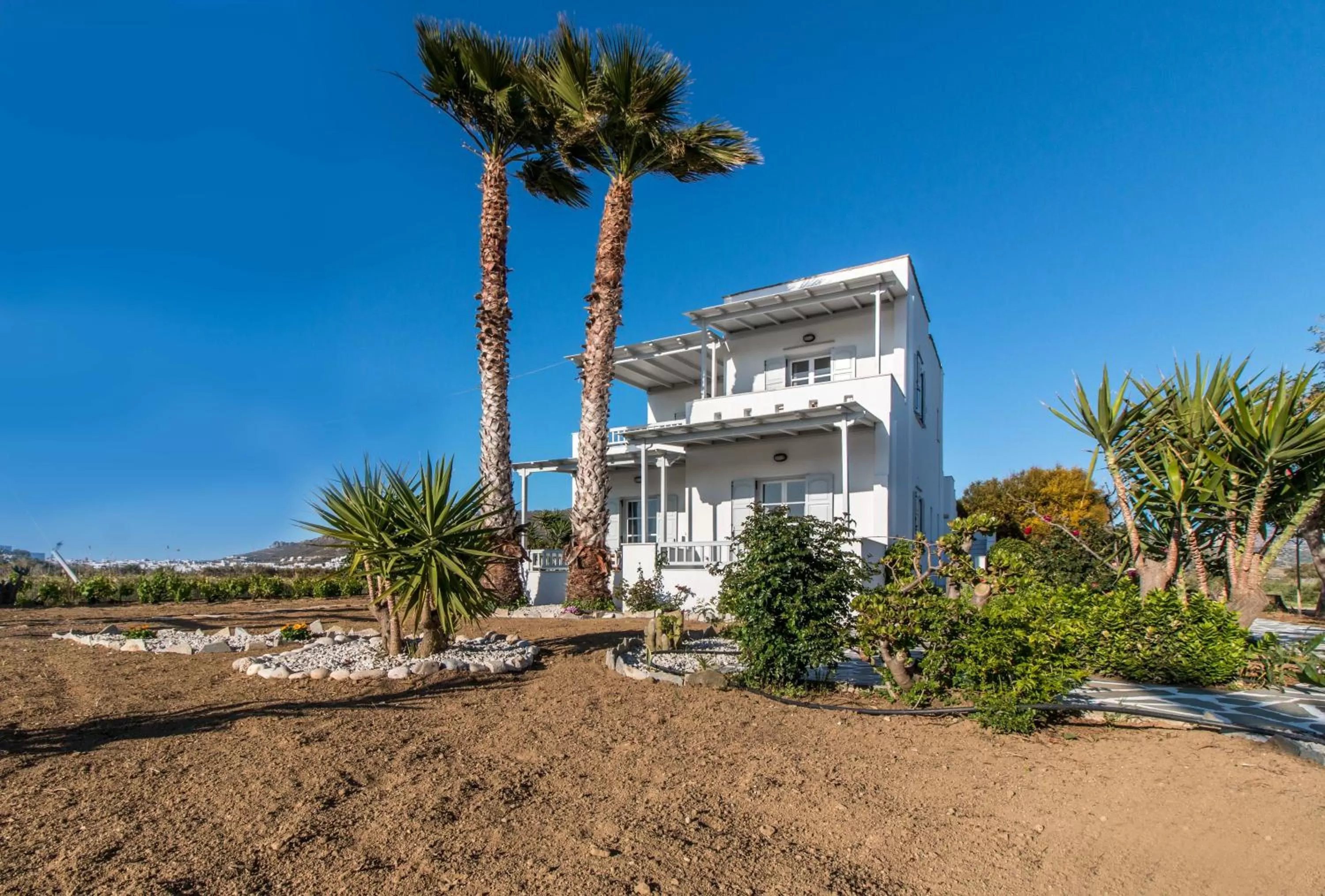 Property building in Ktima Bianco