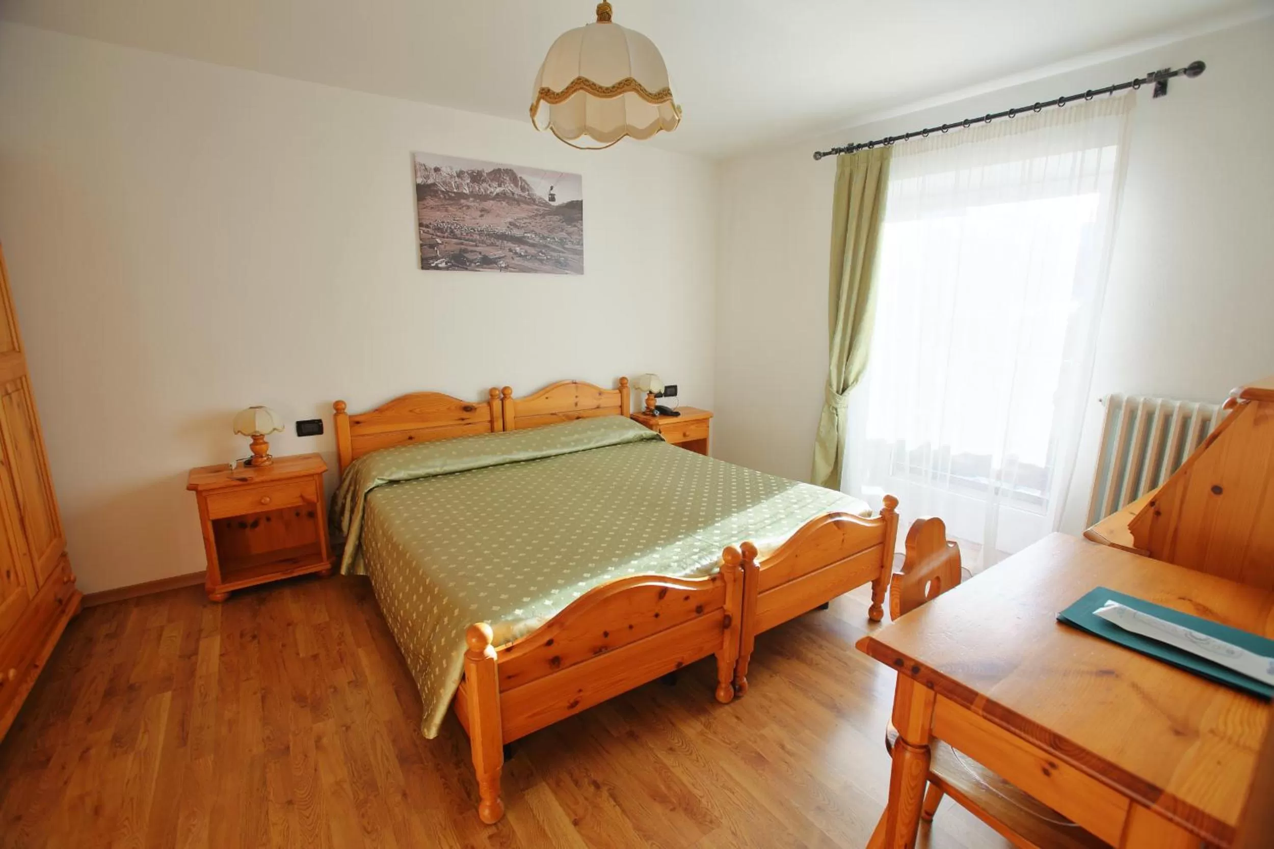 Bed in Hotel Des Alpes