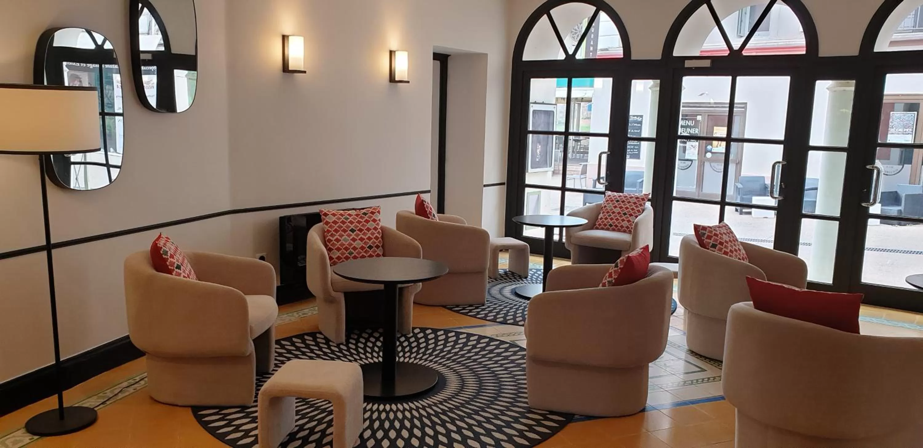 Living room in Hôtel l'Arena