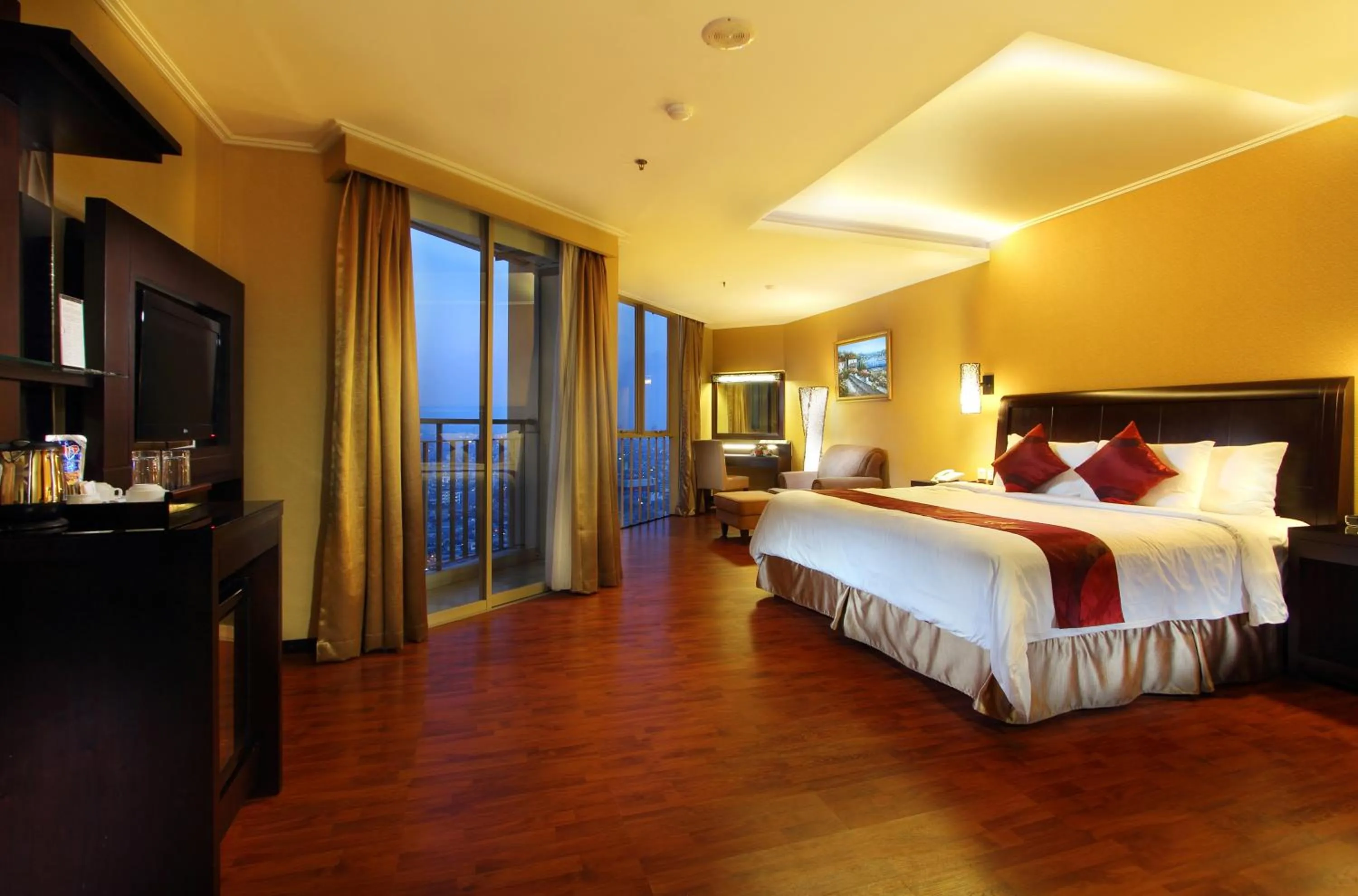 Bed in Best Western Mangga Dua Hotel & Residence