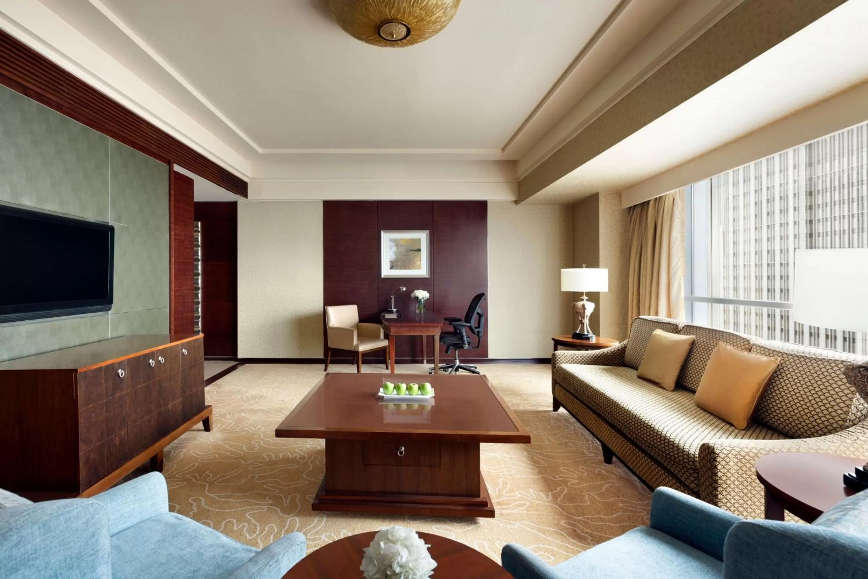 Living room in Shangri-La Qingdao - May Fourth Square