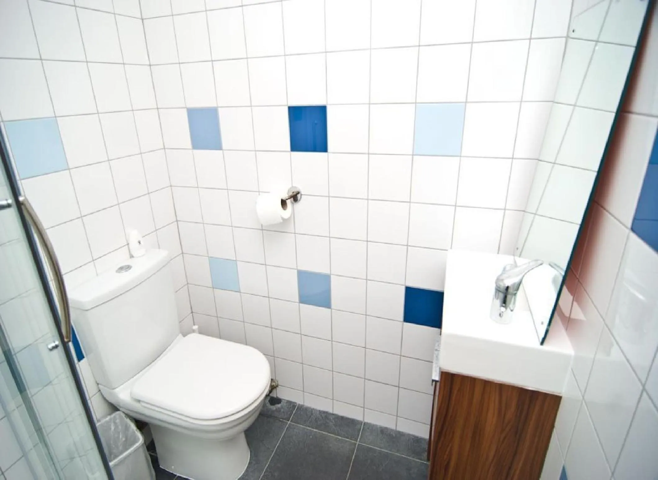 Bathroom in Charlie Hotel