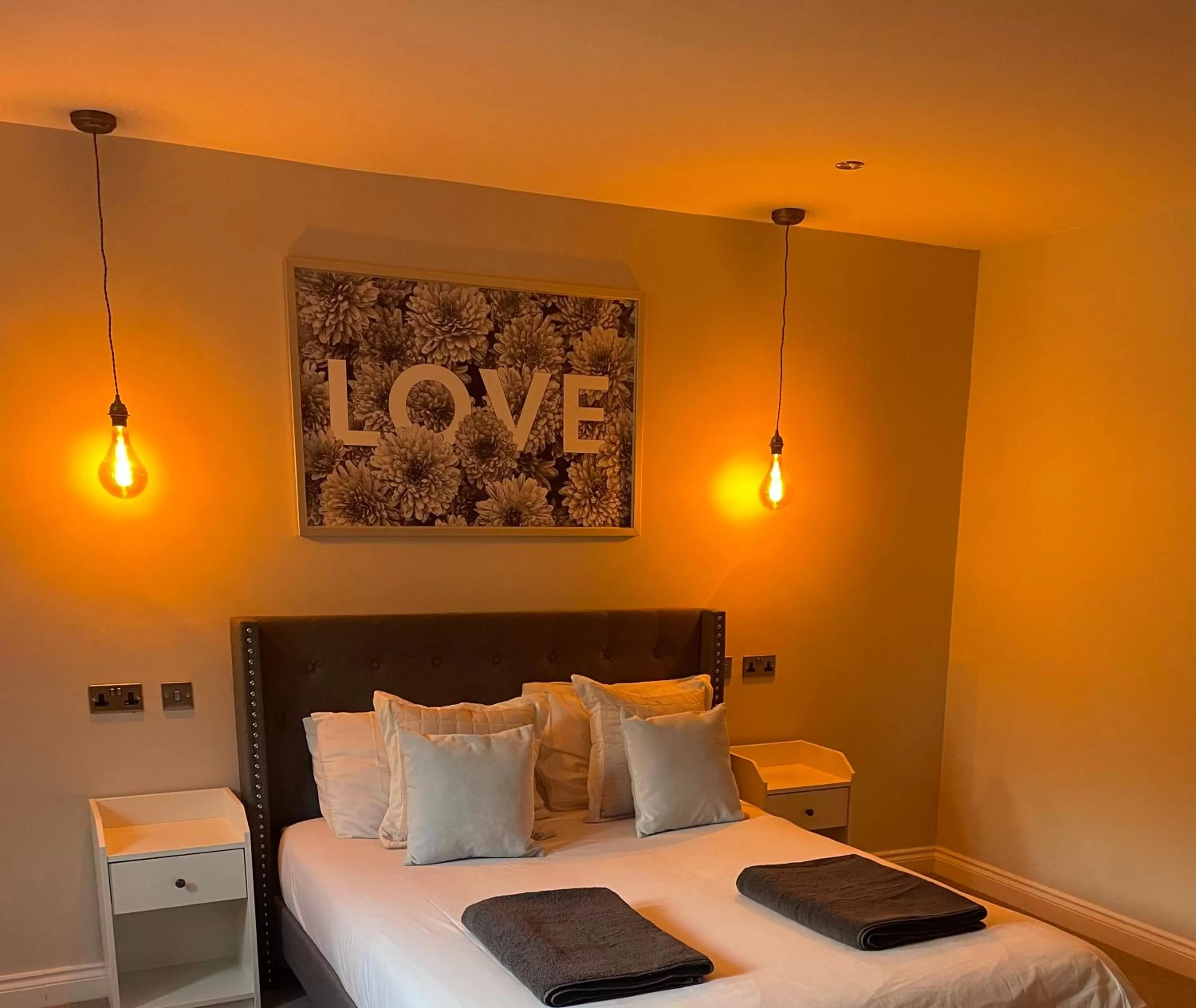 Family Room with Private Bathroom in The Station Restaurant & Bar