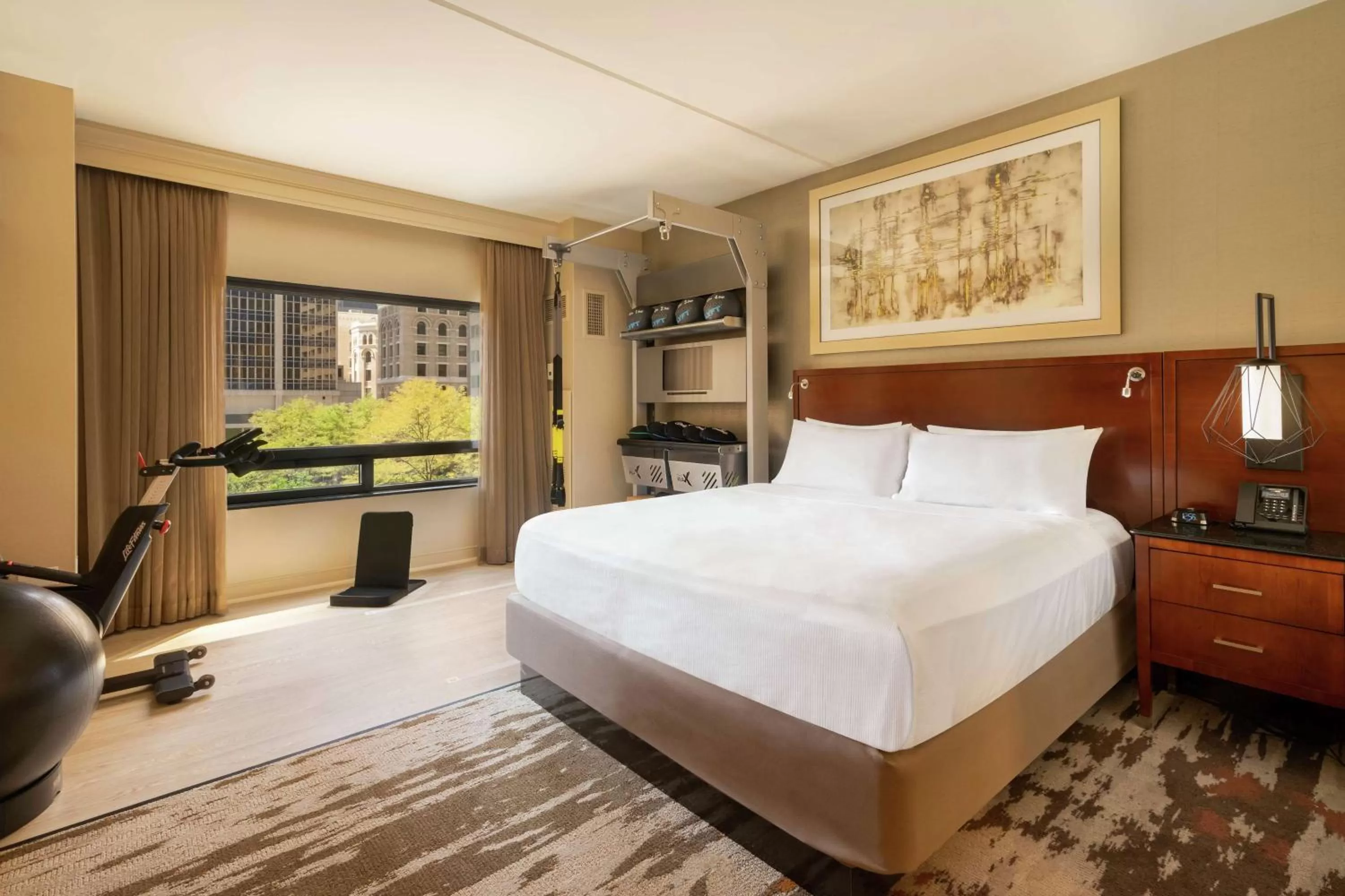 Bedroom, Bed in Hilton Denver City Center