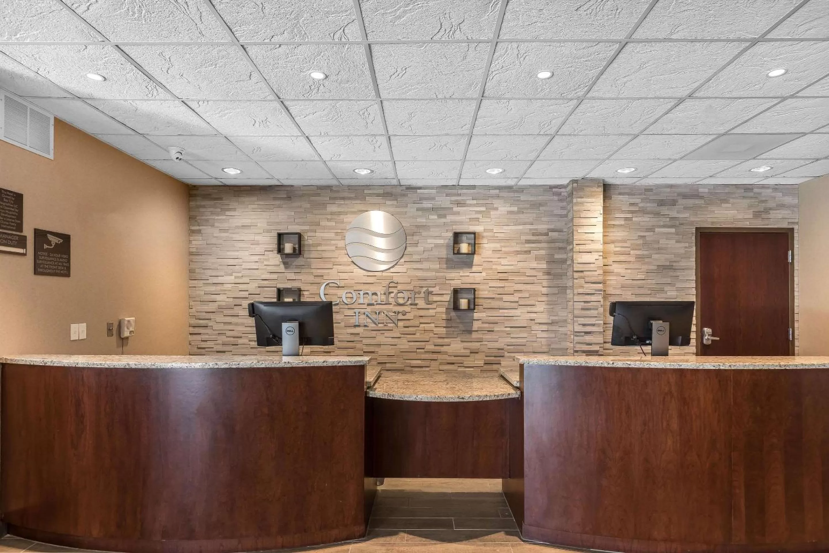 Lobby or reception in Comfort Inn Bay City - Riverfront