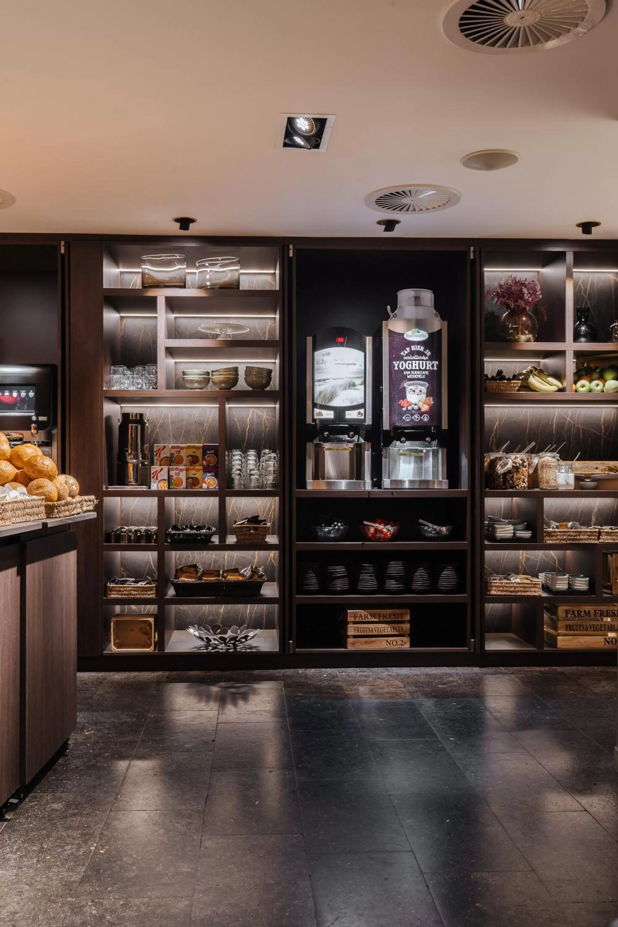 Breakfast in Cosmopolite Hotel Nieuwpoort-Bad