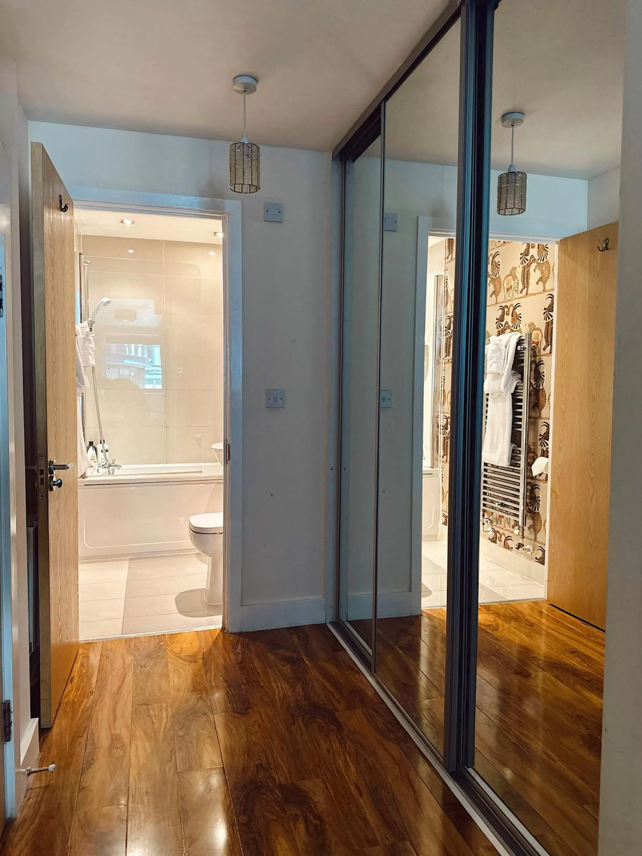Shower in Canary Wharf - Luxury Apartments