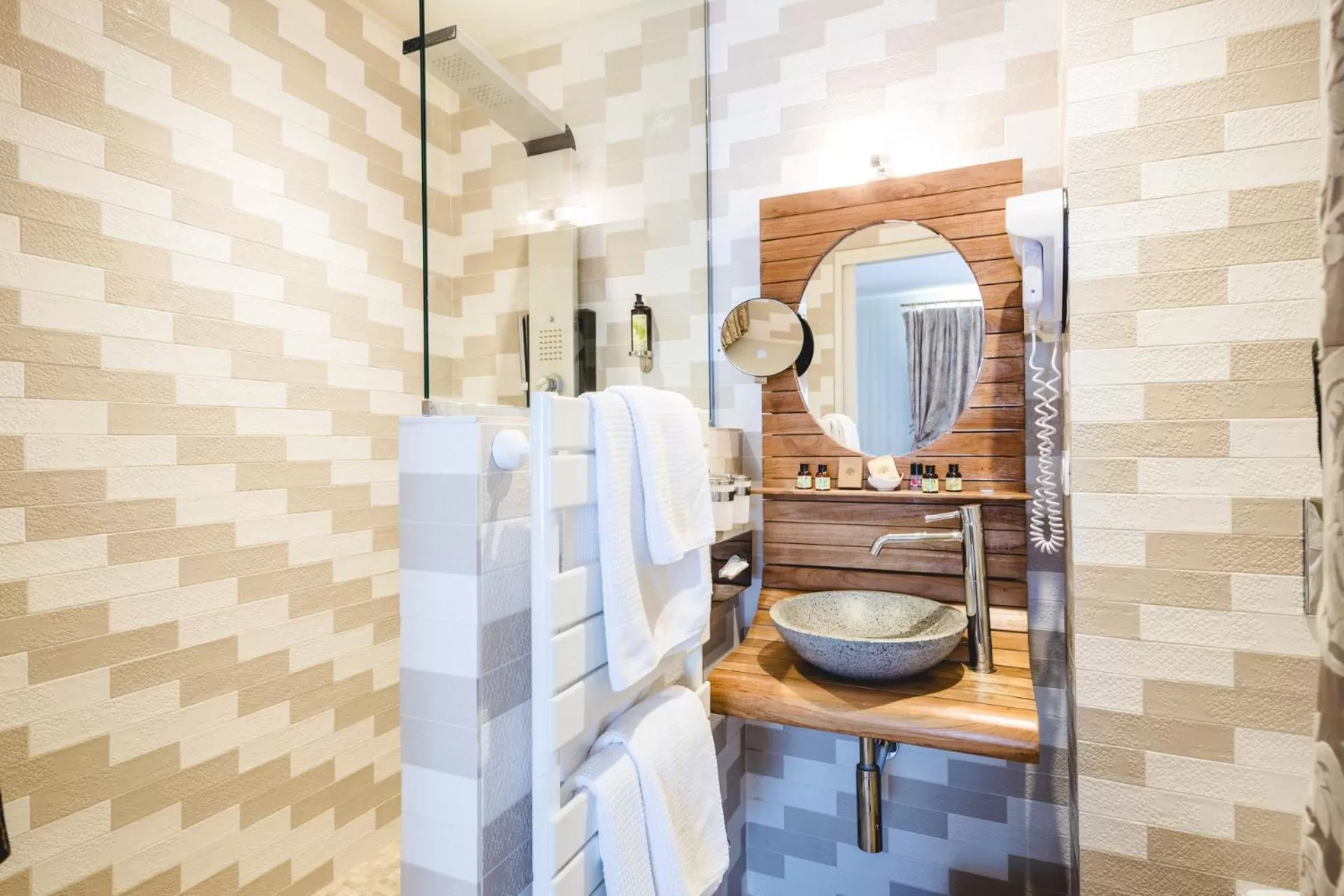 Bathroom in Le Petit Palais D'Aglae