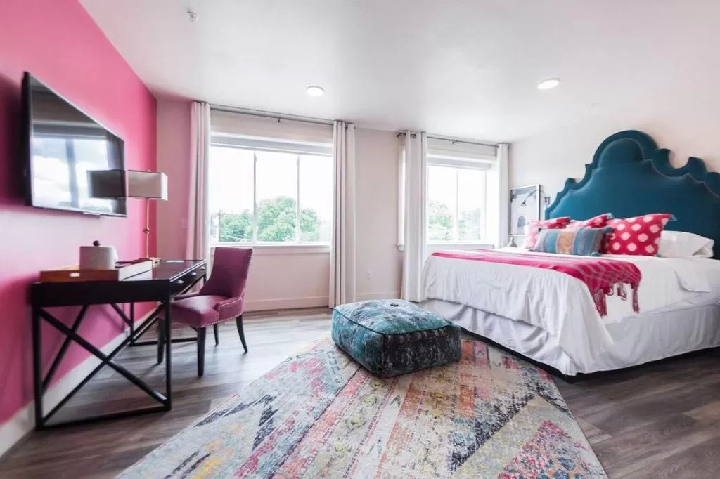 Bed in The Bishop Arts Hotel by Qresorts