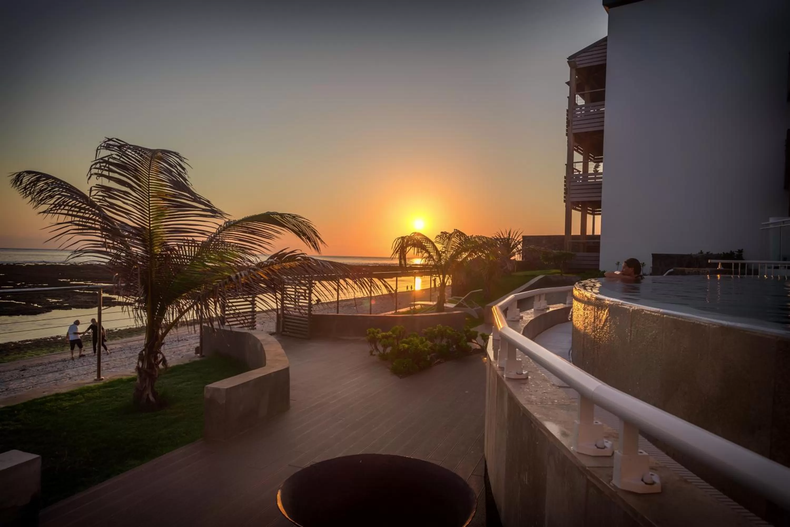 Sunset in Le Battant Des Lames