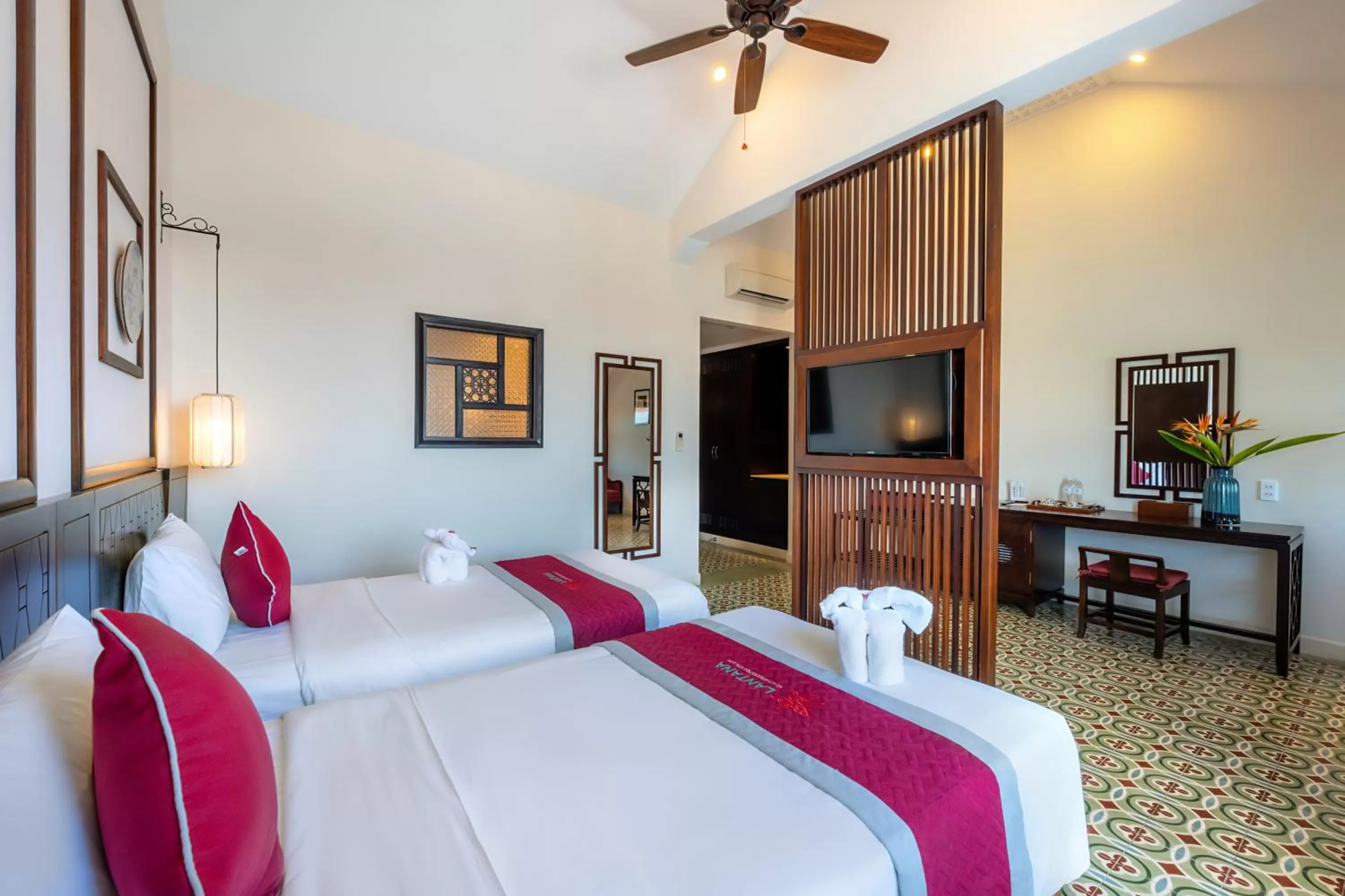 Bed in Lantana Riverside Hoi An Boutique Hotel & Spa