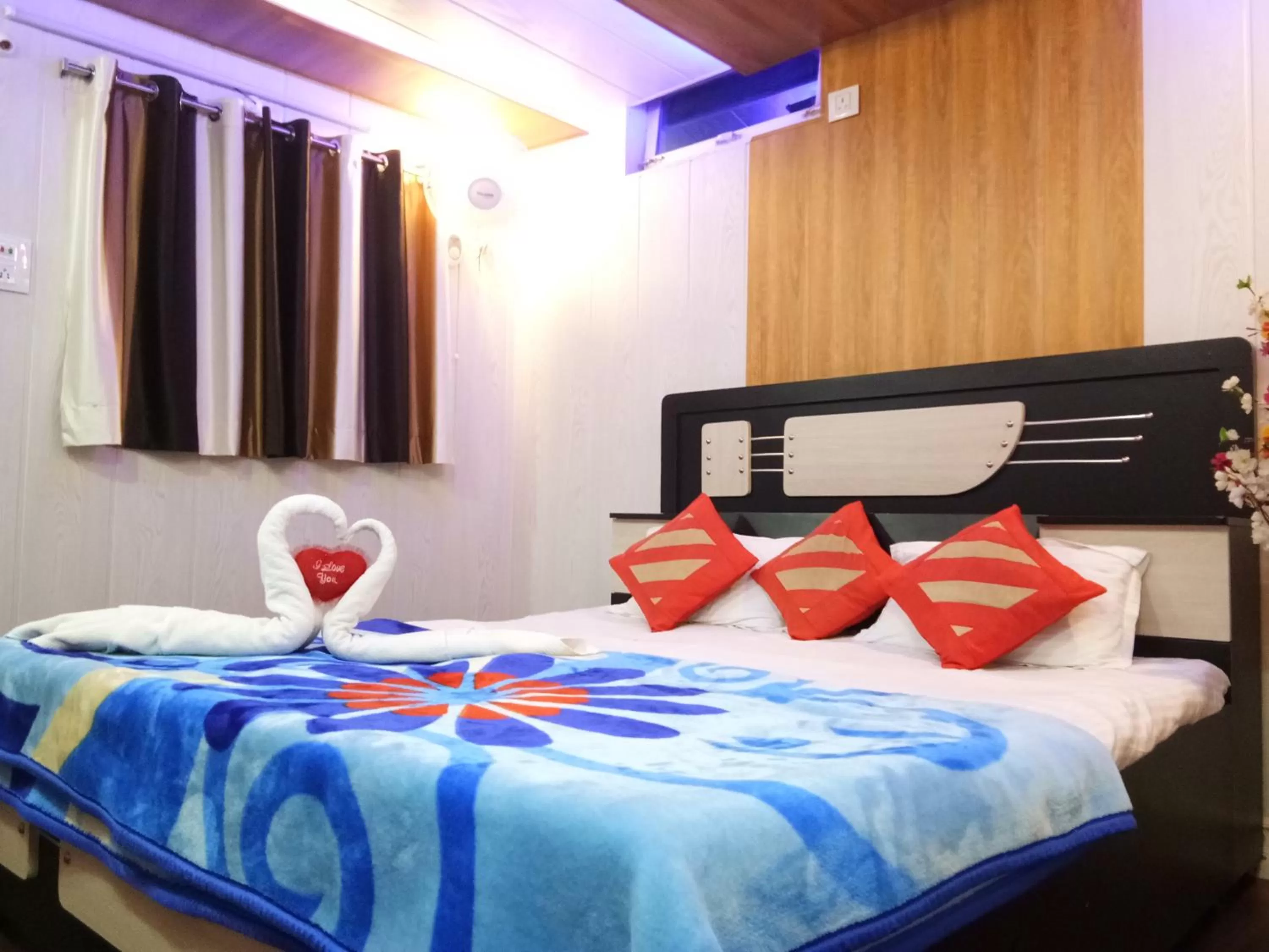 Bed in Haveli Taragarh Palace