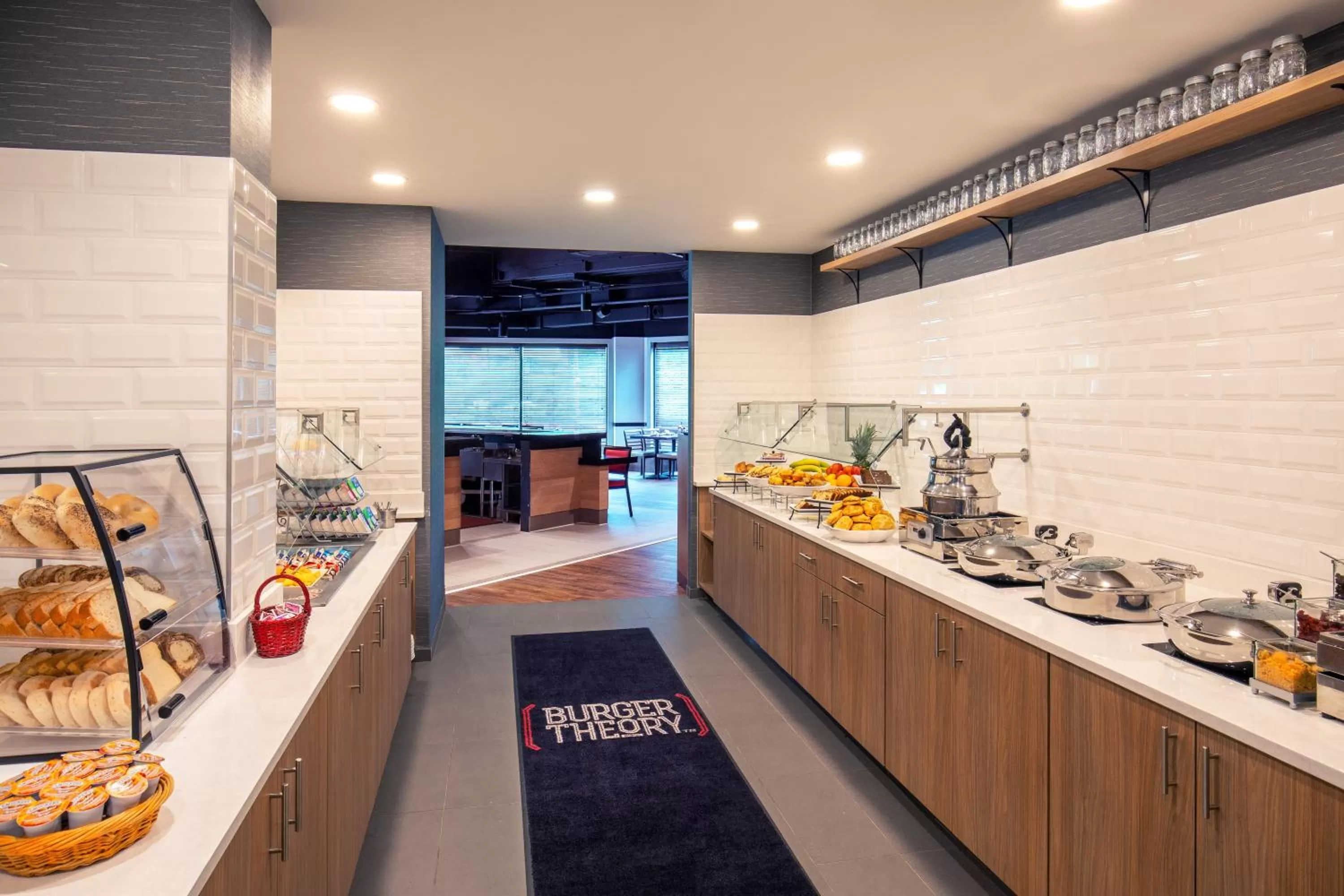 Breakfast in Holiday Inn Newport News - Hampton by IHG