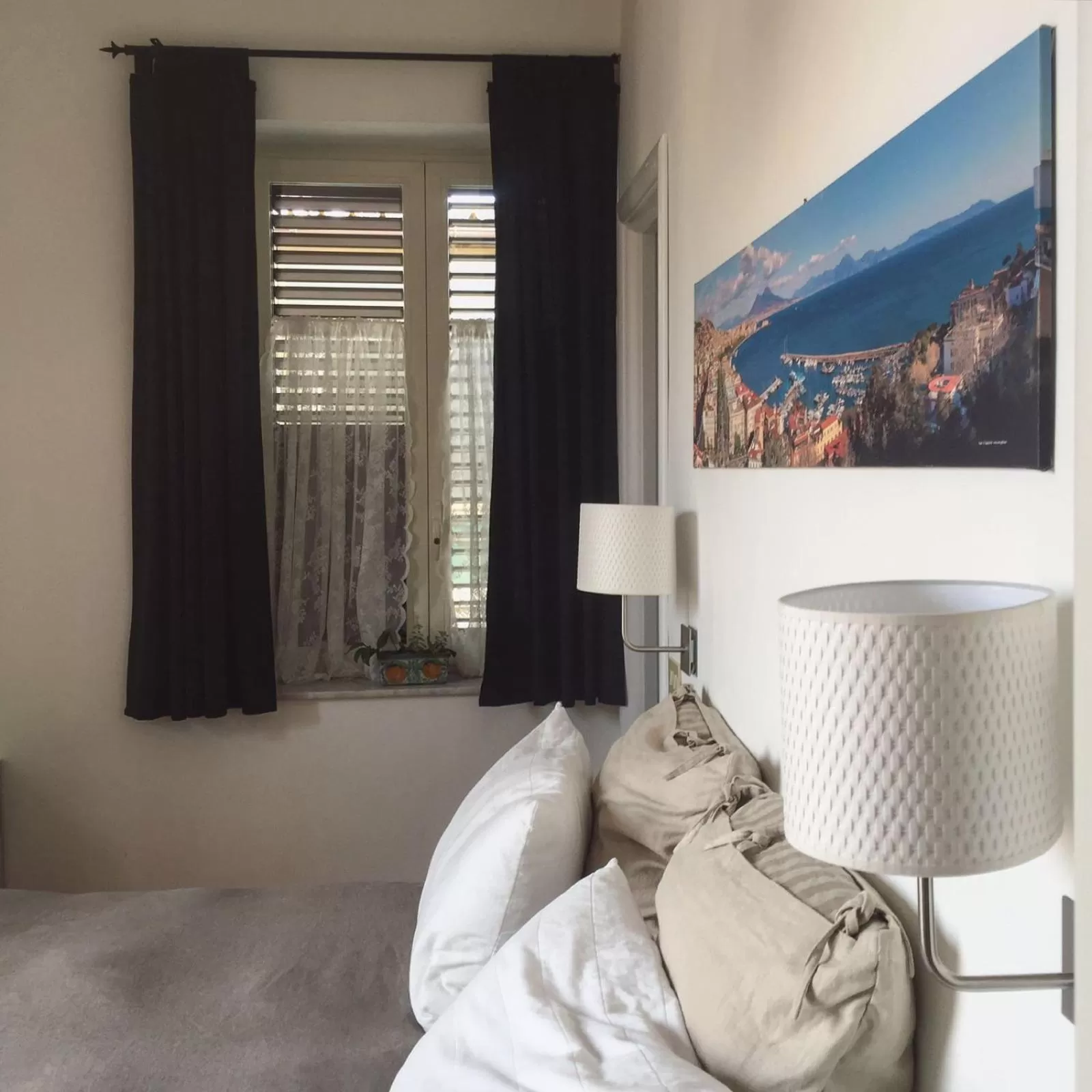 Decorative detail, Bed in Terrazza Duomo