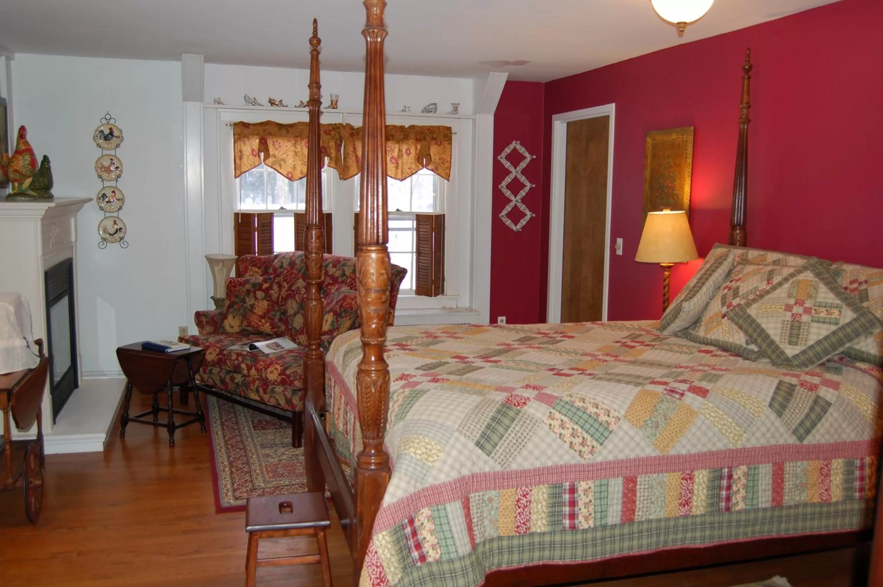 Photo of the whole room, Bed in Arlington Inn & Spa