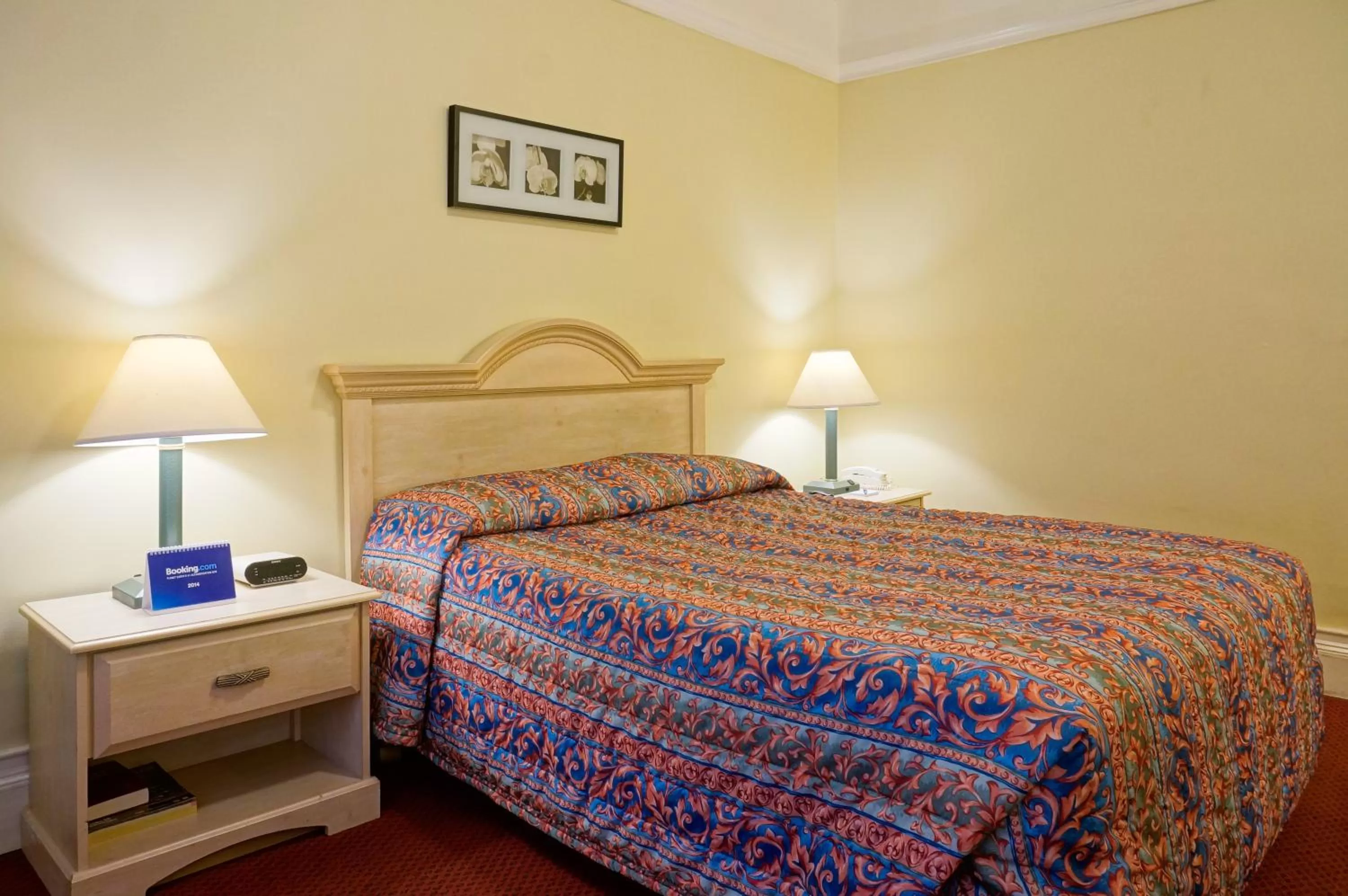 Queen Room in Grant Hotel