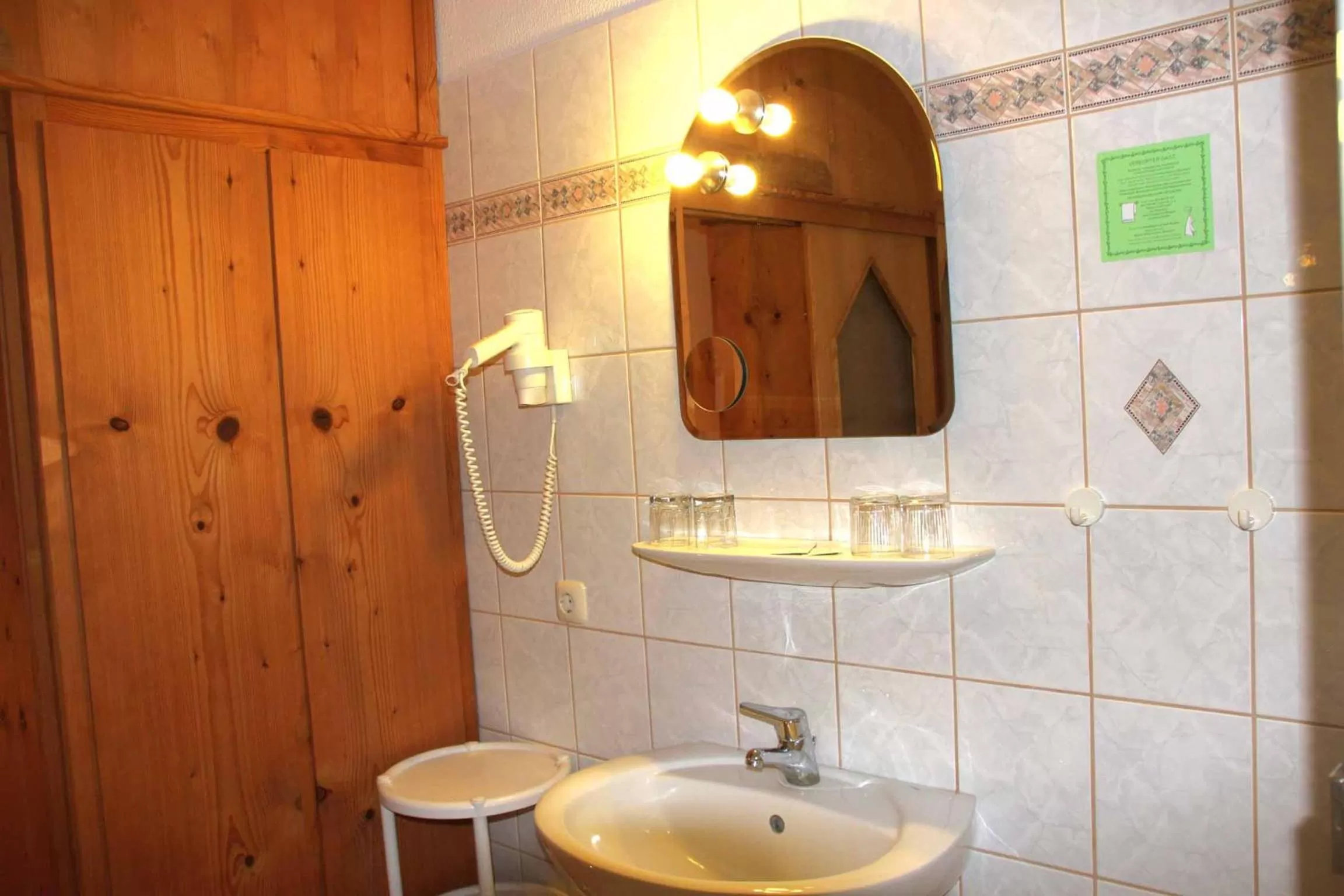 Bathroom in Hotel Gasthof Zum weissen Lamm