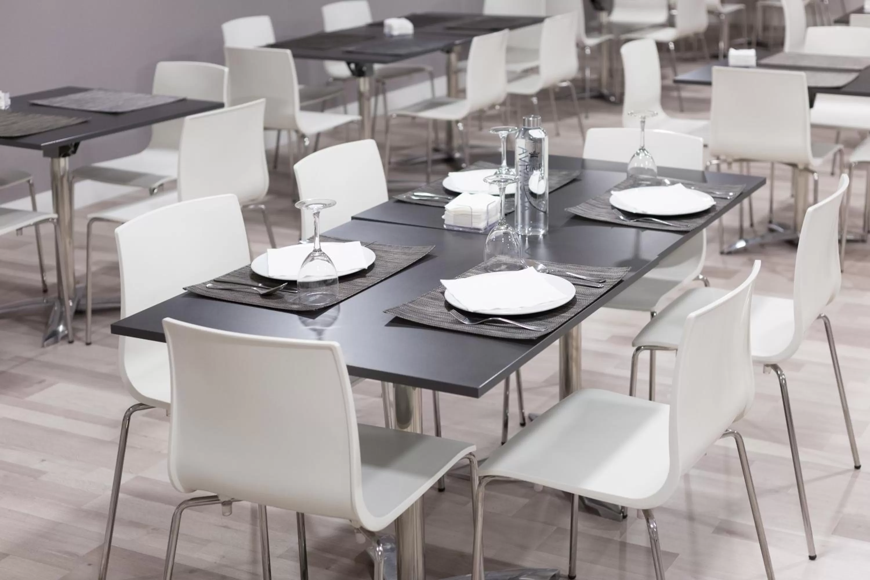 Restaurant/places to eat in Hotel Familia Conde