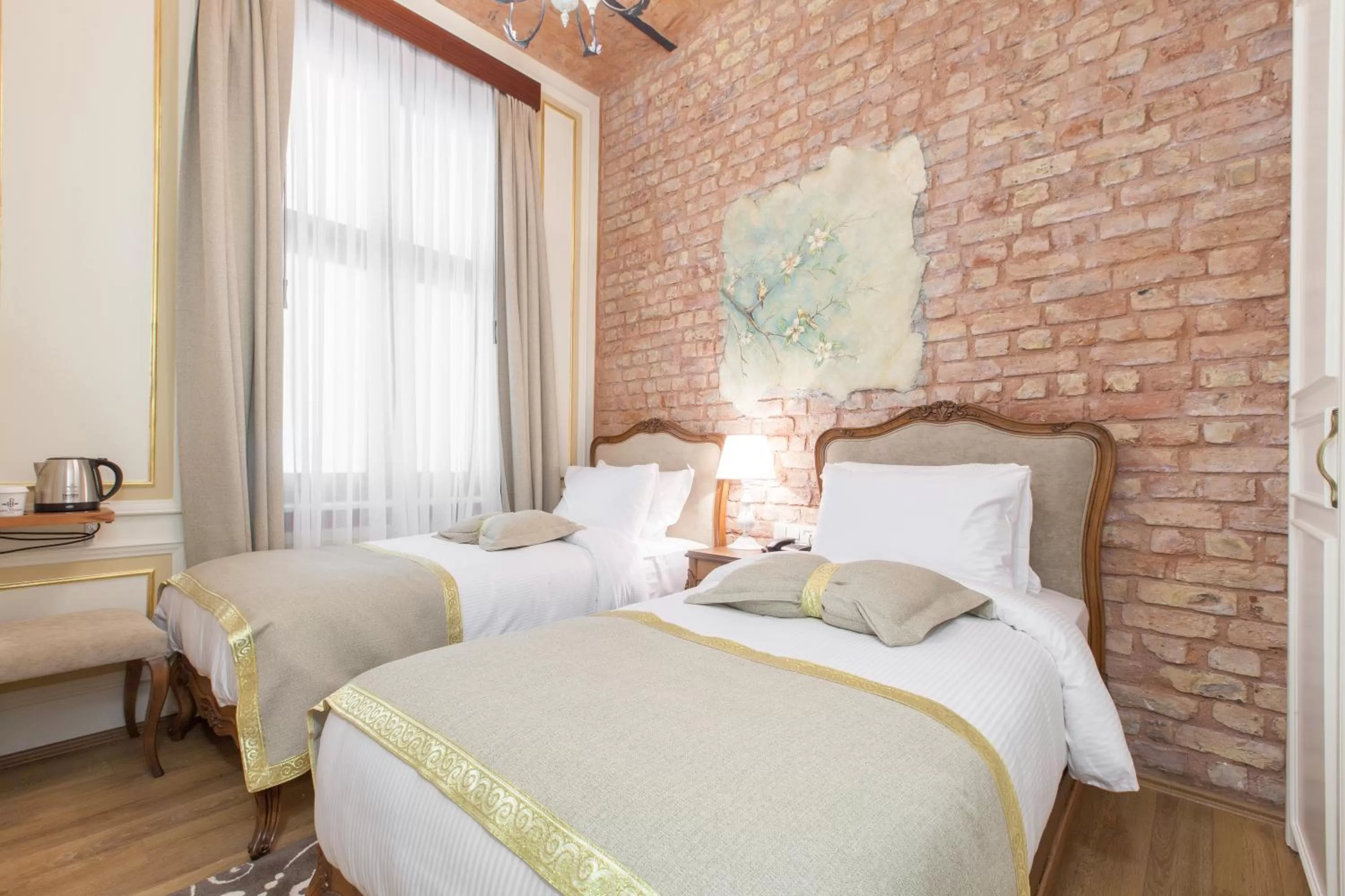 Standard Double or Twin Room in Hotel Pera Parma