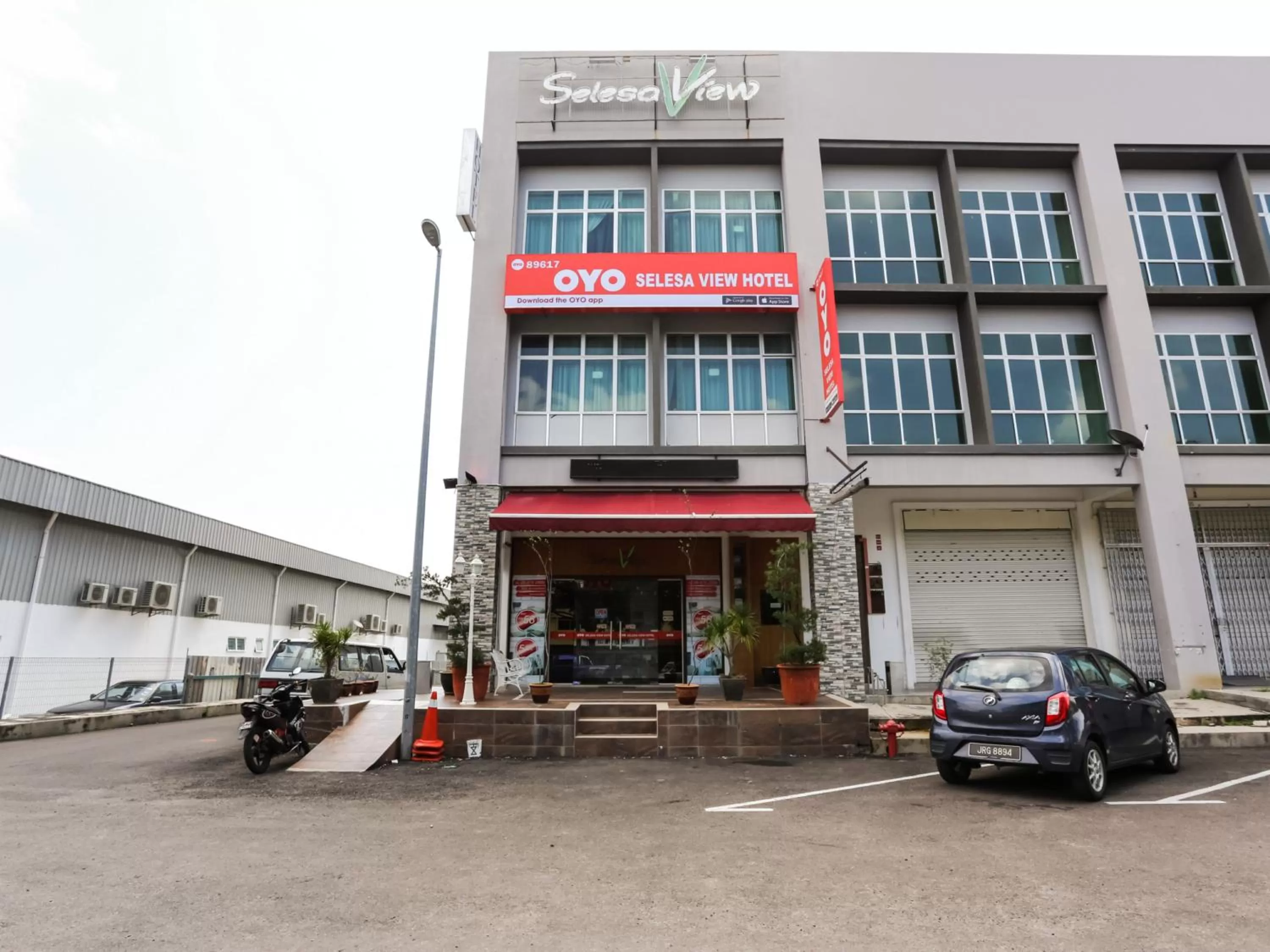 Property Building in OYO 89617 Selesa View