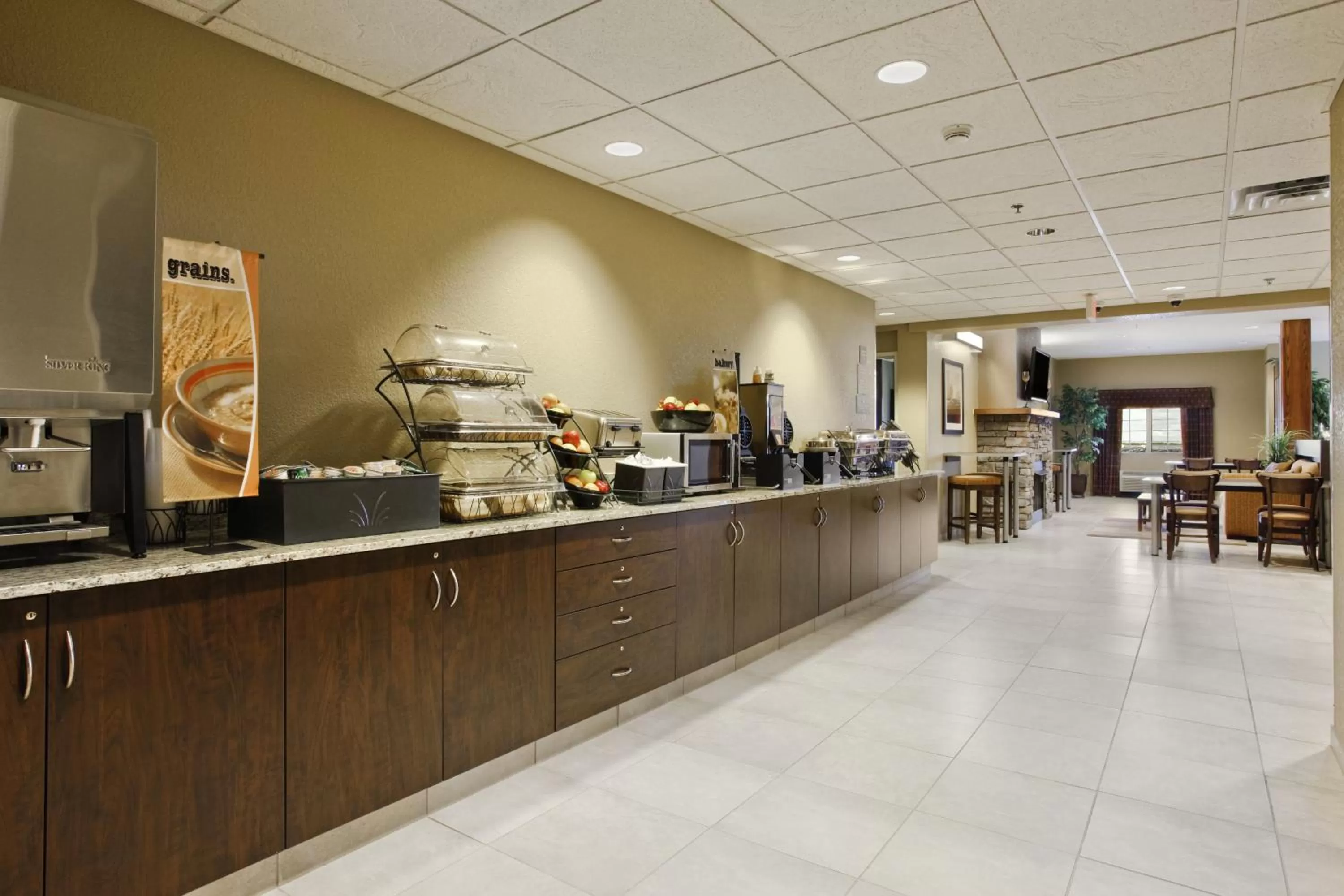 American breakfast in Microtel Inn & Suites by Wyndham Williston
