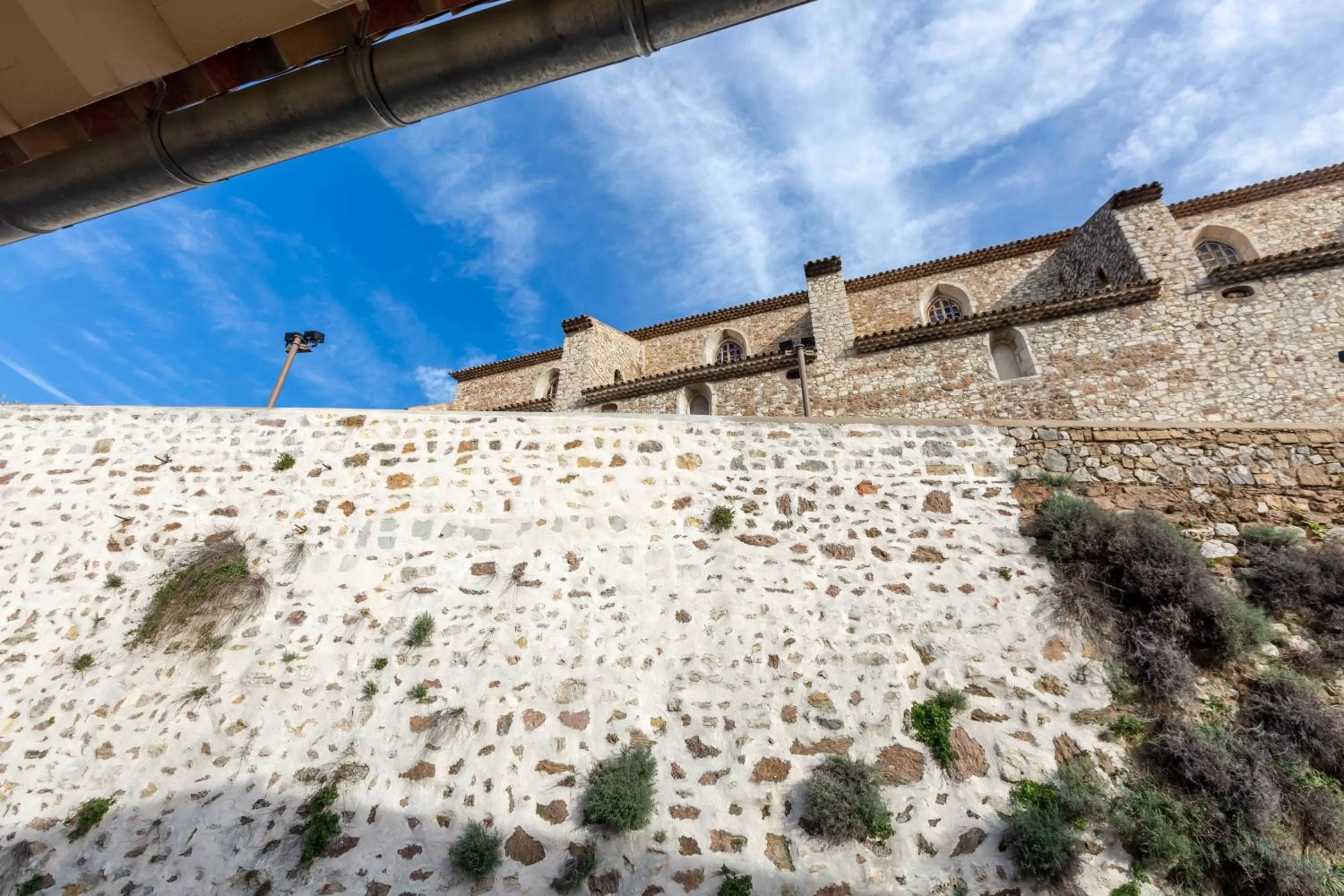 Landmark view in Traverse Des Artistes