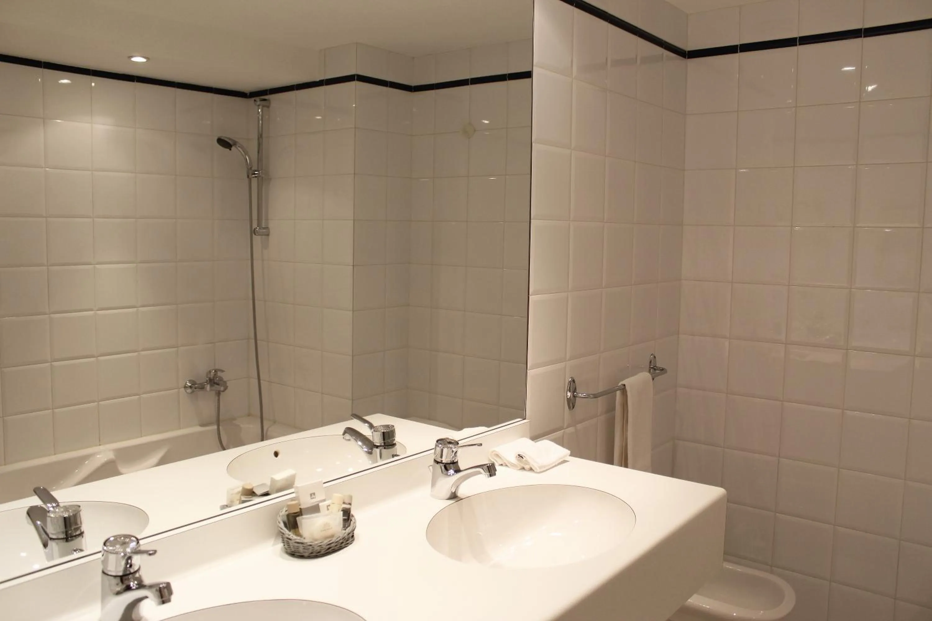 Bathroom in Hostellerie Du Grand Saint Antoine