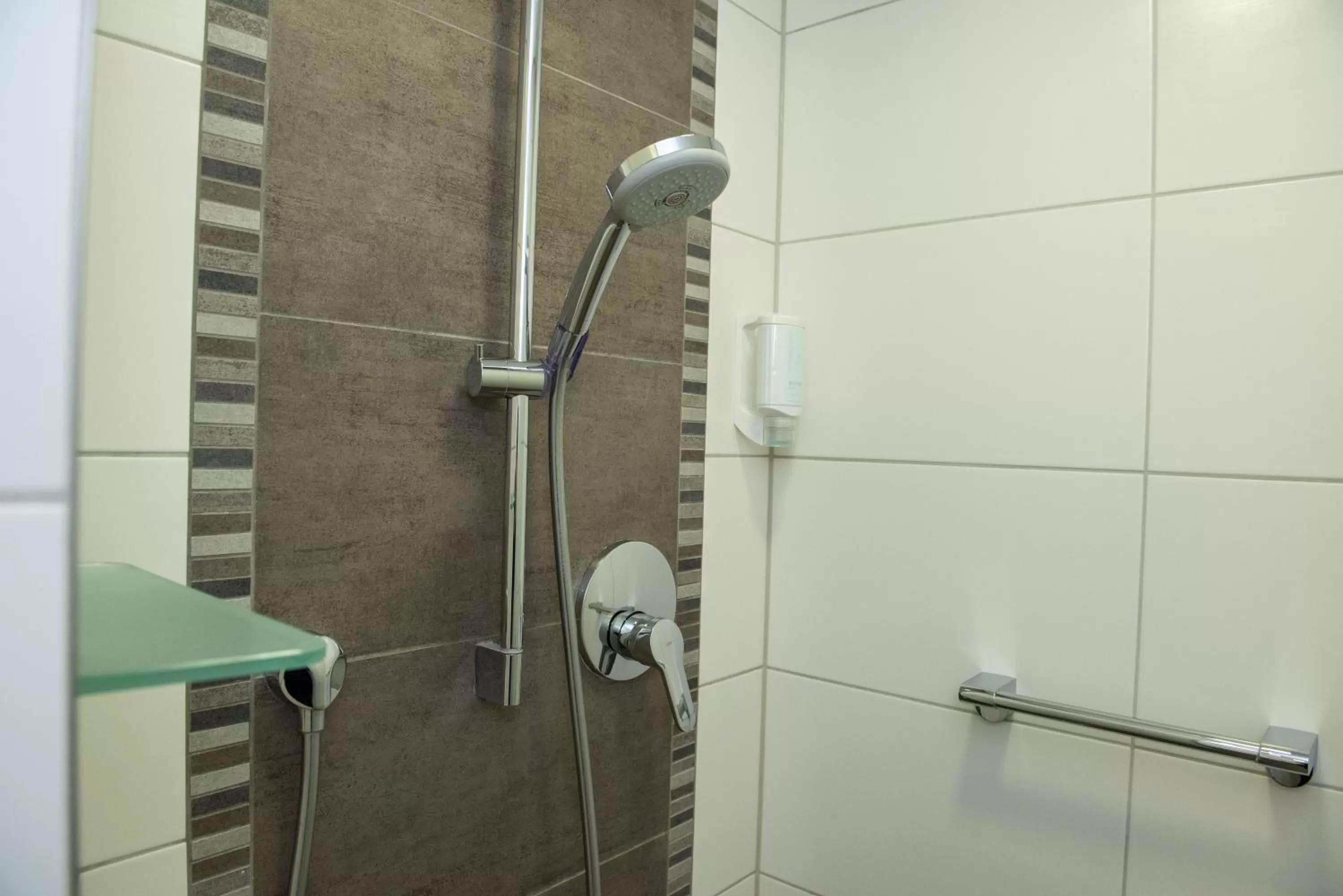Shower in Boutique - Hotel Zum Schloss